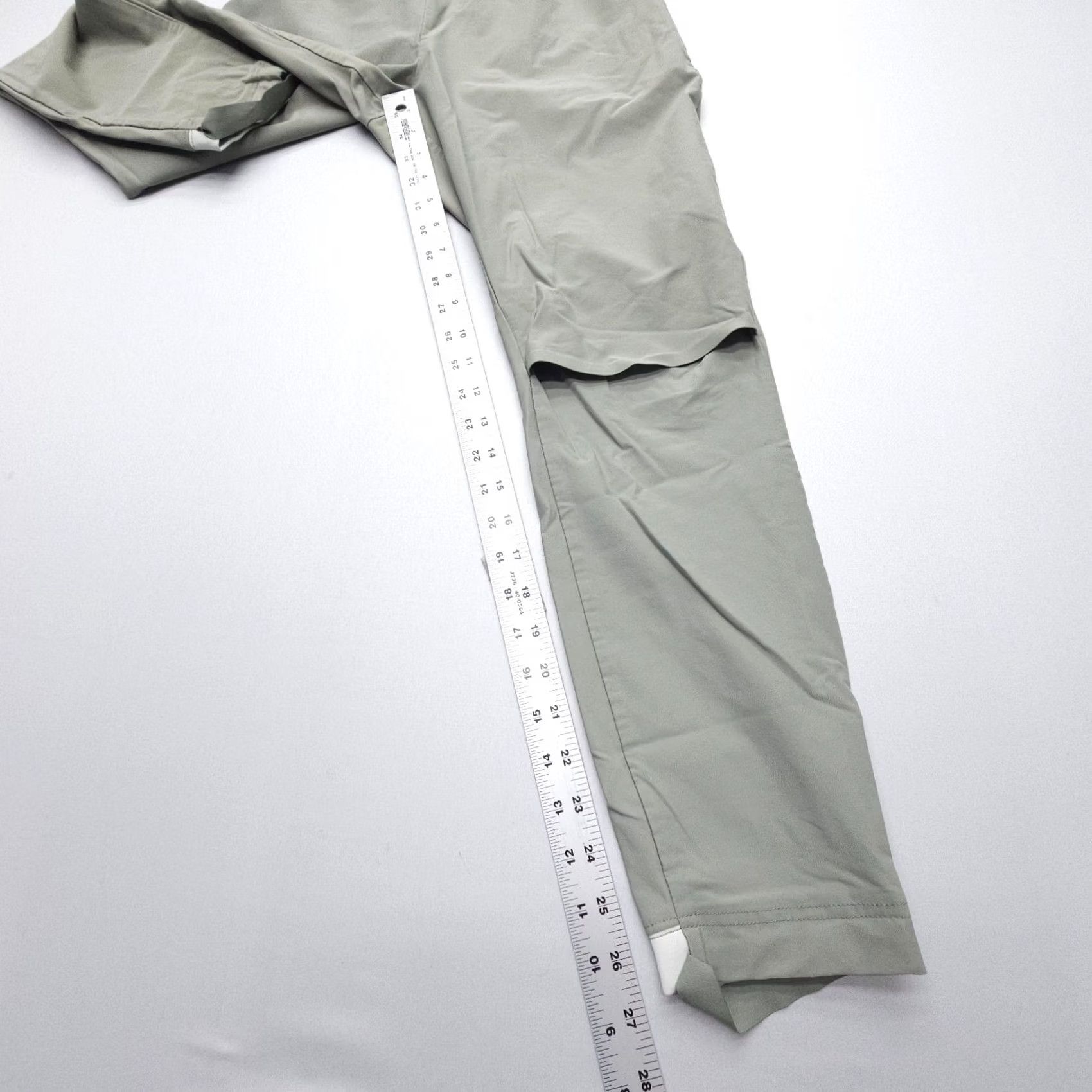 Nike Nike Womens Jogger Pants Vented Stirrup Medium Green 27in Inseam Tapered Regular Nylon Spandex Microfiber Athletic Outdoor Sports Size 32" / US 10 / IT 46 - 7 Thumbnail