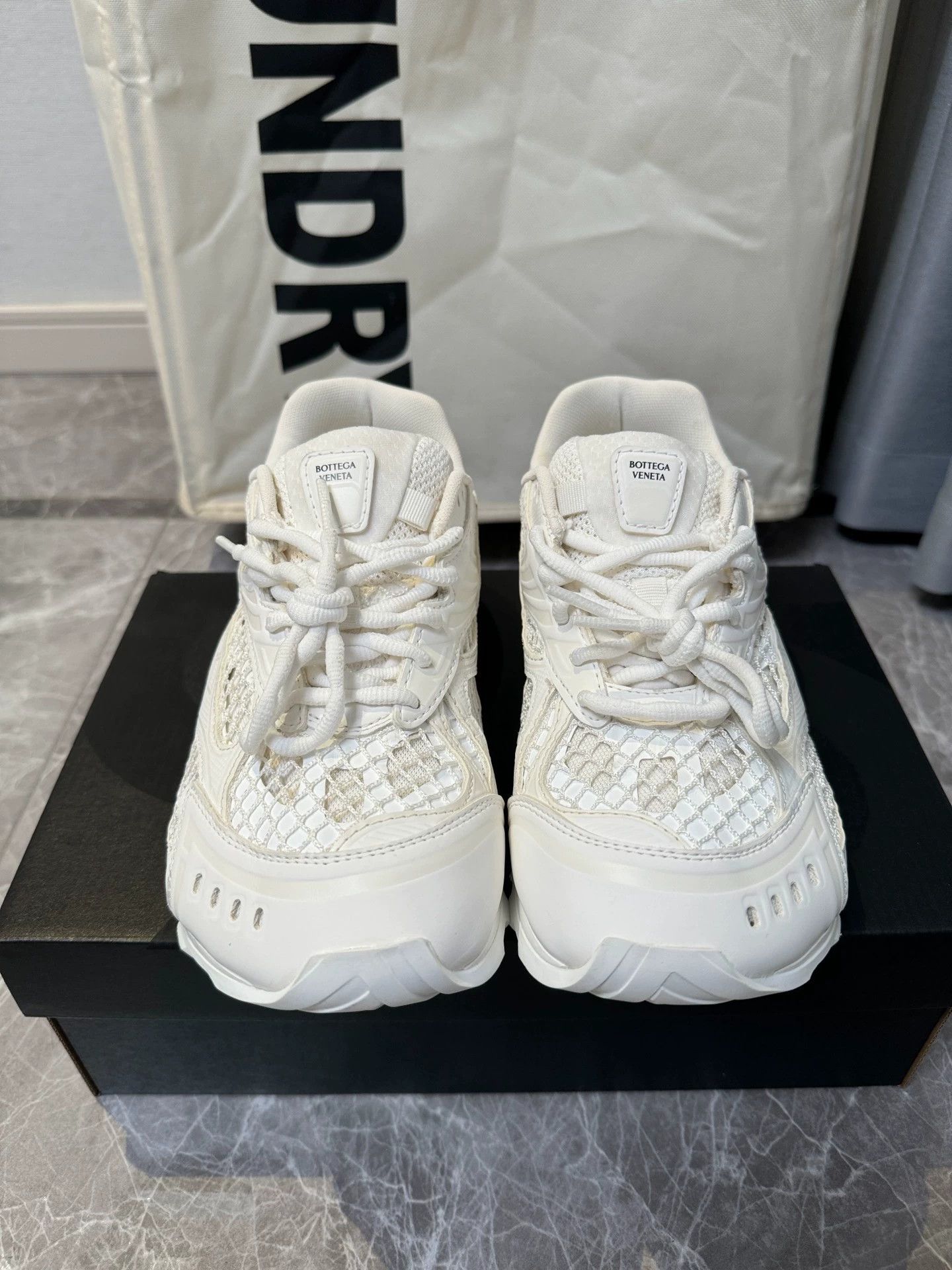 Bottega Veneta Bottega Veneta Runner Sneakers White 37 (Fits 36/37) Size US 6.5 / IT 36.5 - 2 Thumbnail