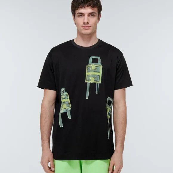 Givenchy Givenchy - 4G Lock Cotton-T-Shirt - Black - NEW W TAGS NWT Size US L / EU 52-54 / 3 - 3 Thumbnail