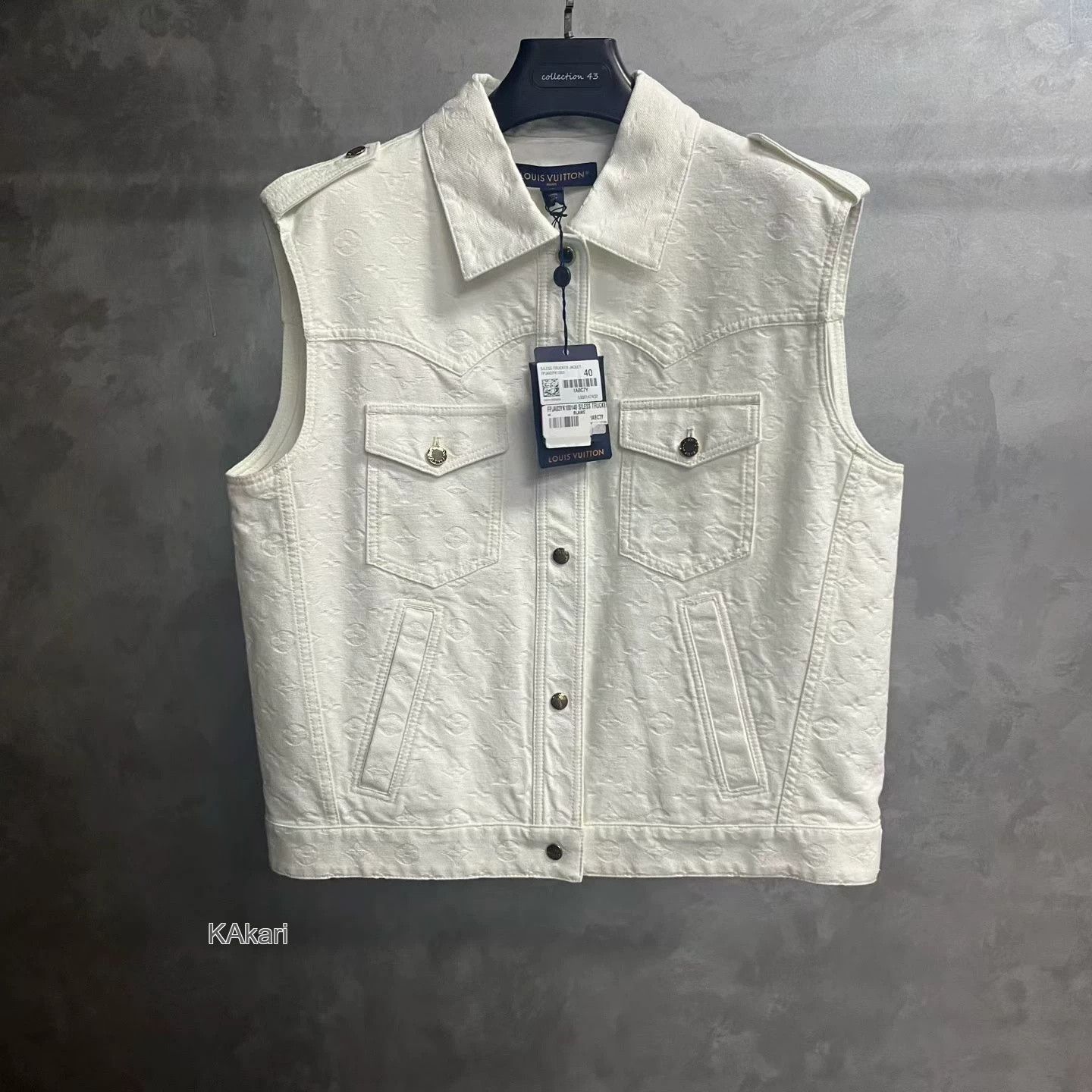 Louis Vuitton Louis Vuitton White Logo Embossed Denim Vest Size US XXS / EU 40 - 1 Thumbnail