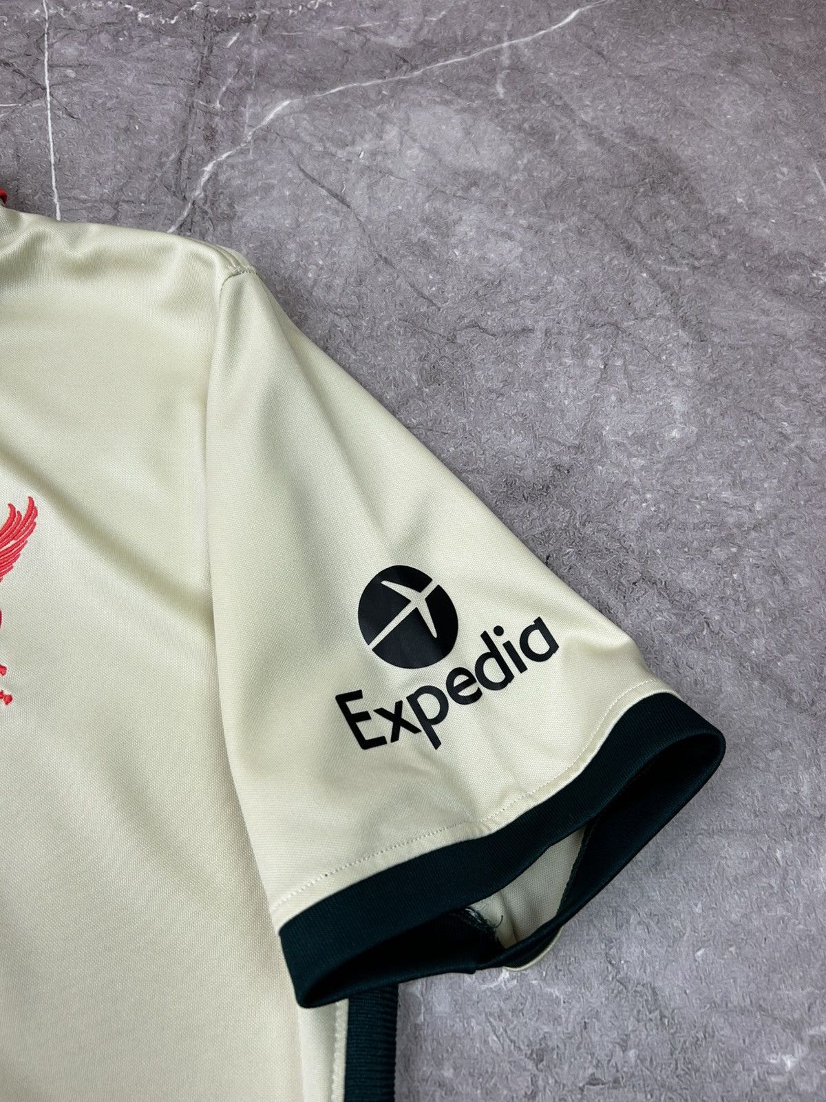 Nike Nike Liverpool Elliott 67 Soccer Jersey Size L Size US L / EU 52-54 / 3 - 6 Thumbnail