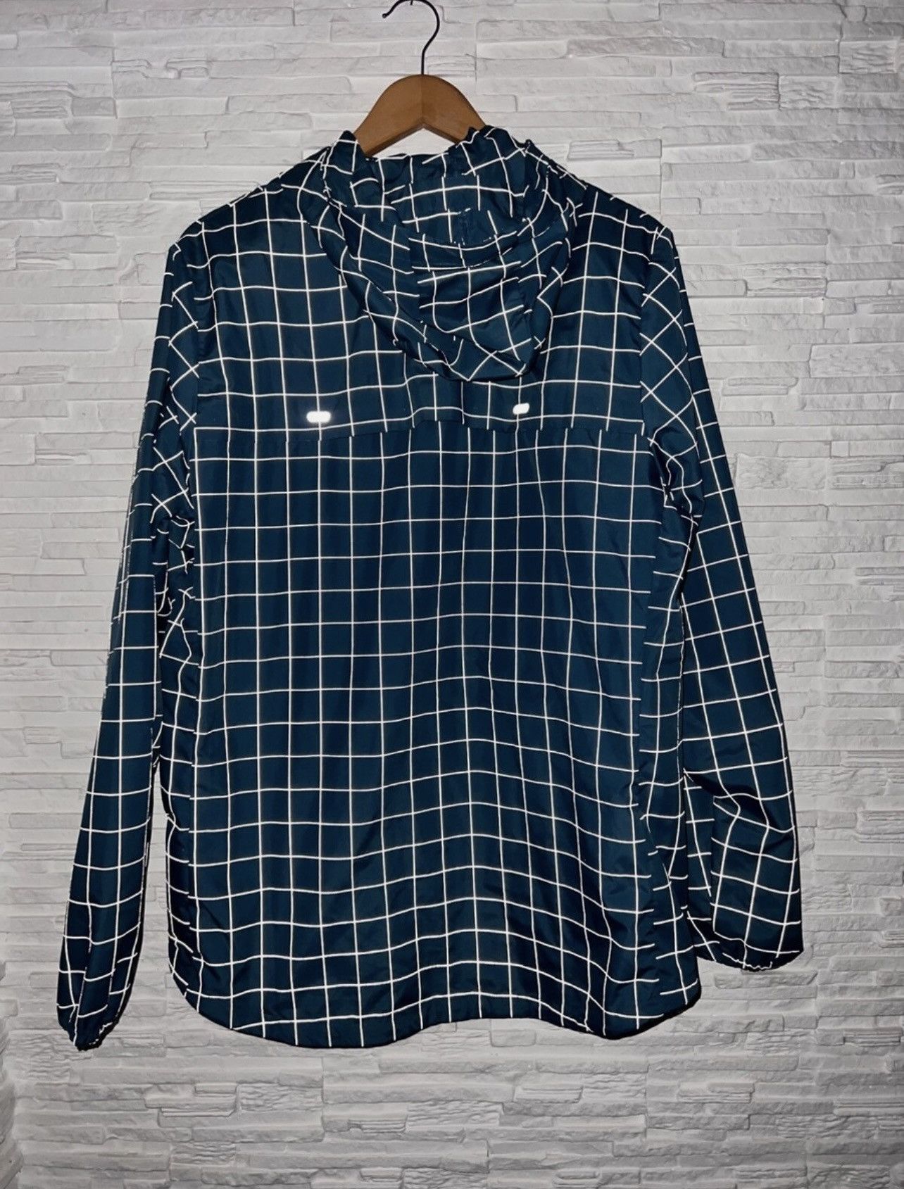 Nike Nike Flicker Flash 3M Windbreaker Jacket L Reflective Size US L / EU 52-54 / 3 - 3 Thumbnail