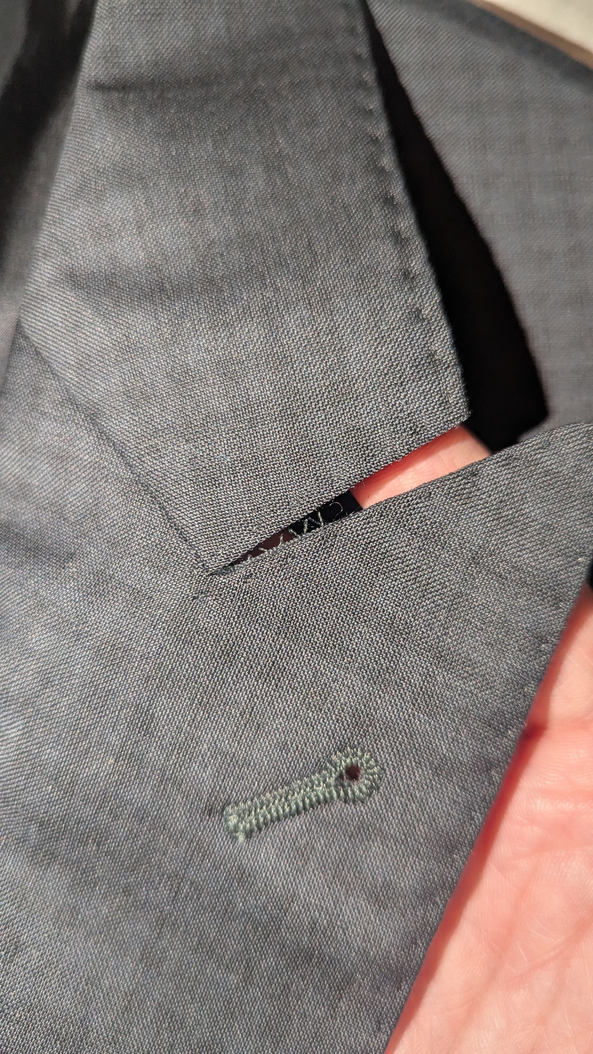 Armani Collezioni No Tags, Used Armani Collezioni S-Line Check Blazer Size 40R - 10 Thumbnail