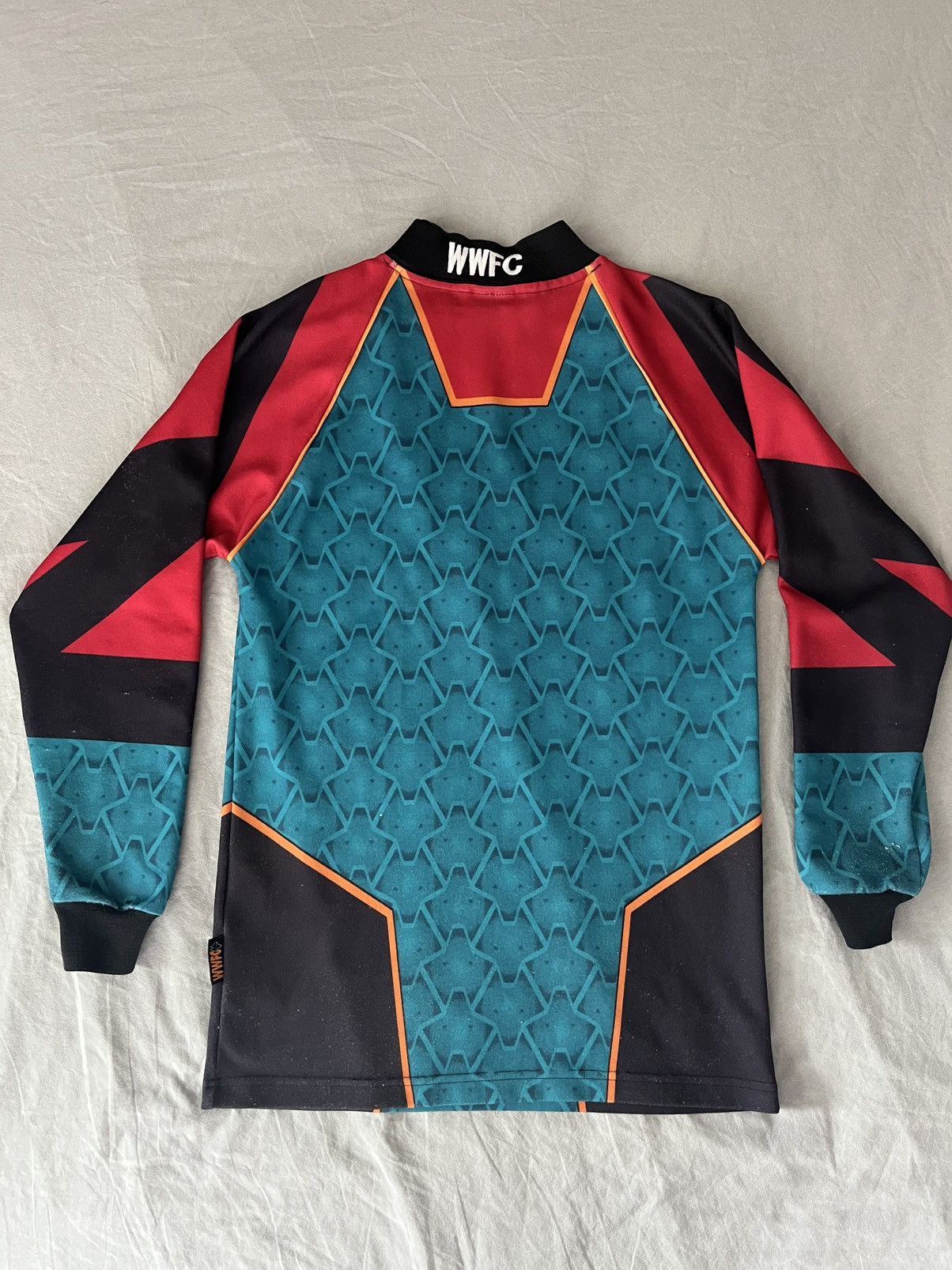 Puma Rare 1996-97 Wolverhampton Wanderers Goalkeeper Shirt - Puma Size US L / EU 52-54 / 3 - 5 Thumbnail
