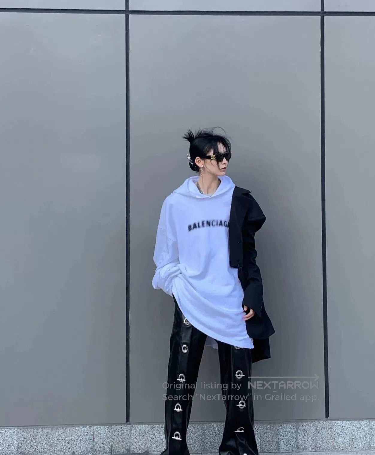 Balenciaga Balenciaga S22 White Distressed Logo Sweatshirt. Size US S / EU 44-46 / 1 - 7 Thumbnail