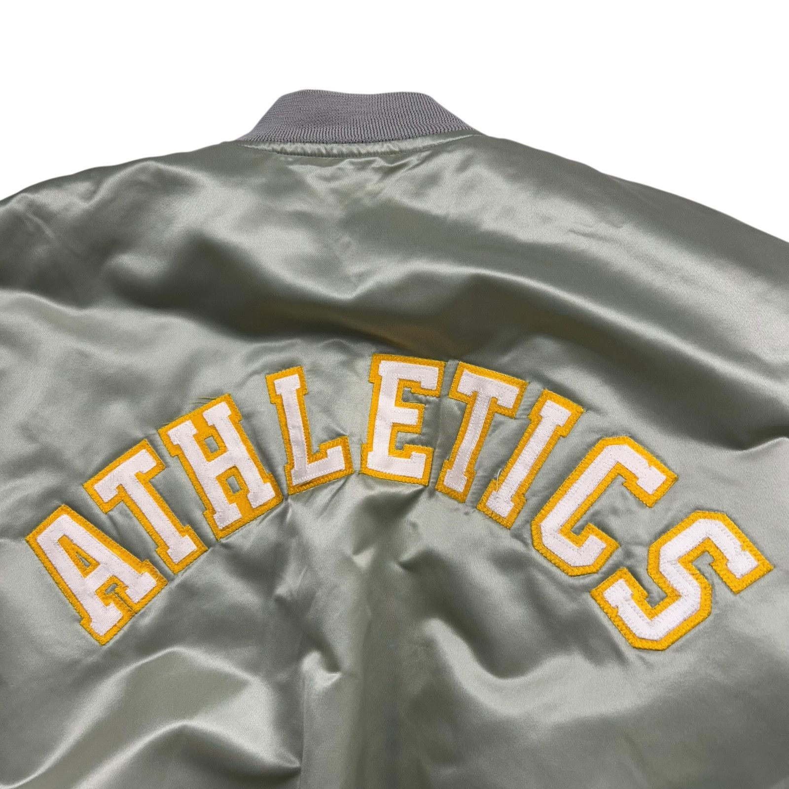 MLB VTG 90s MLB OAKLAND ATHLETICS A's CHALK LINE SATIN JACKET Size US L / EU 52-54 / 3 - 3 Thumbnail