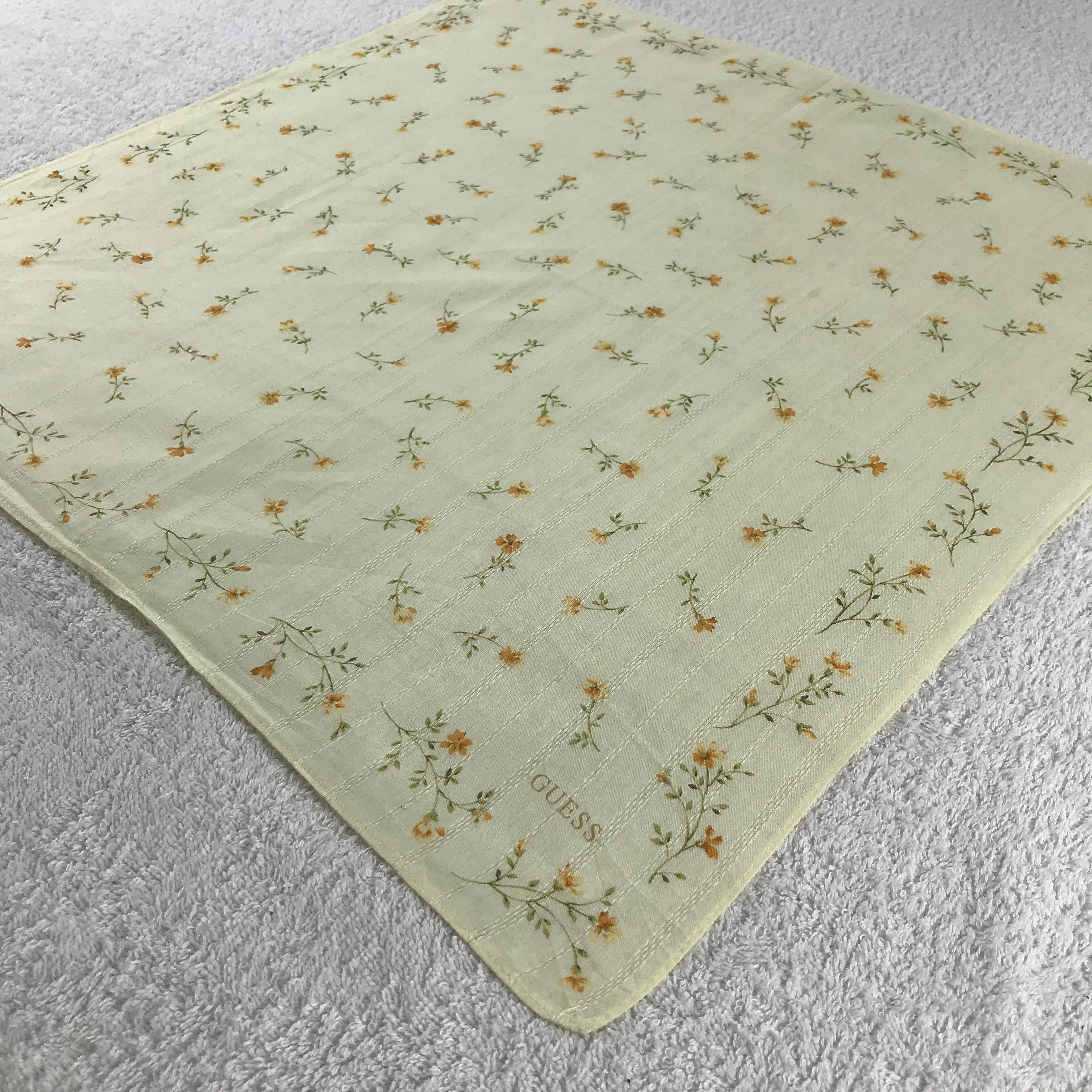 Guess × Vintage Guees Bandana/ Handkerchief / Neckerchief Size ONE SIZE - 4 Thumbnail