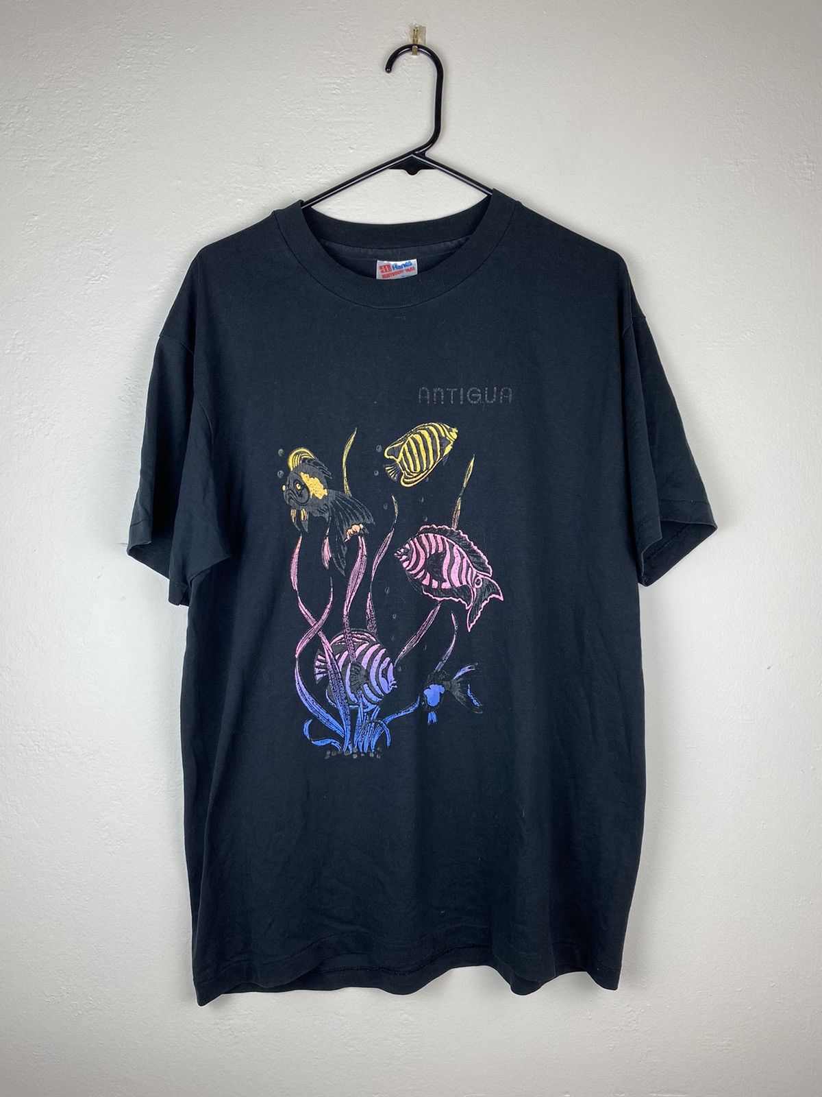Vintage Vintage Single Stitch Hanes Heavyweight Antigua Fish T shirt Size US L / EU 52-54 / 3 - 1 Thumbnail