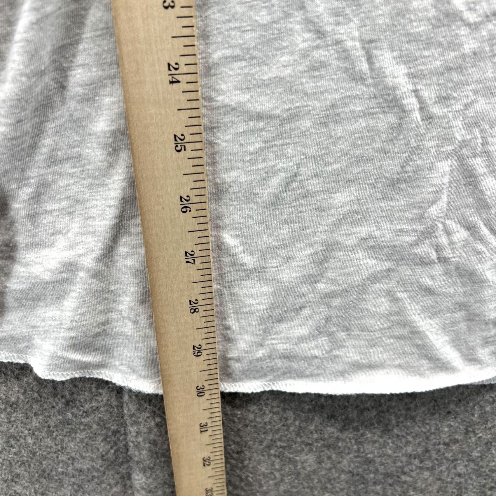 Vintage Retro Brand Knights Shirt Long Sleeve Crew Neck Gray Adult Large Mens Tee Size US L / EU 52-54 / 3 - 6 Thumbnail