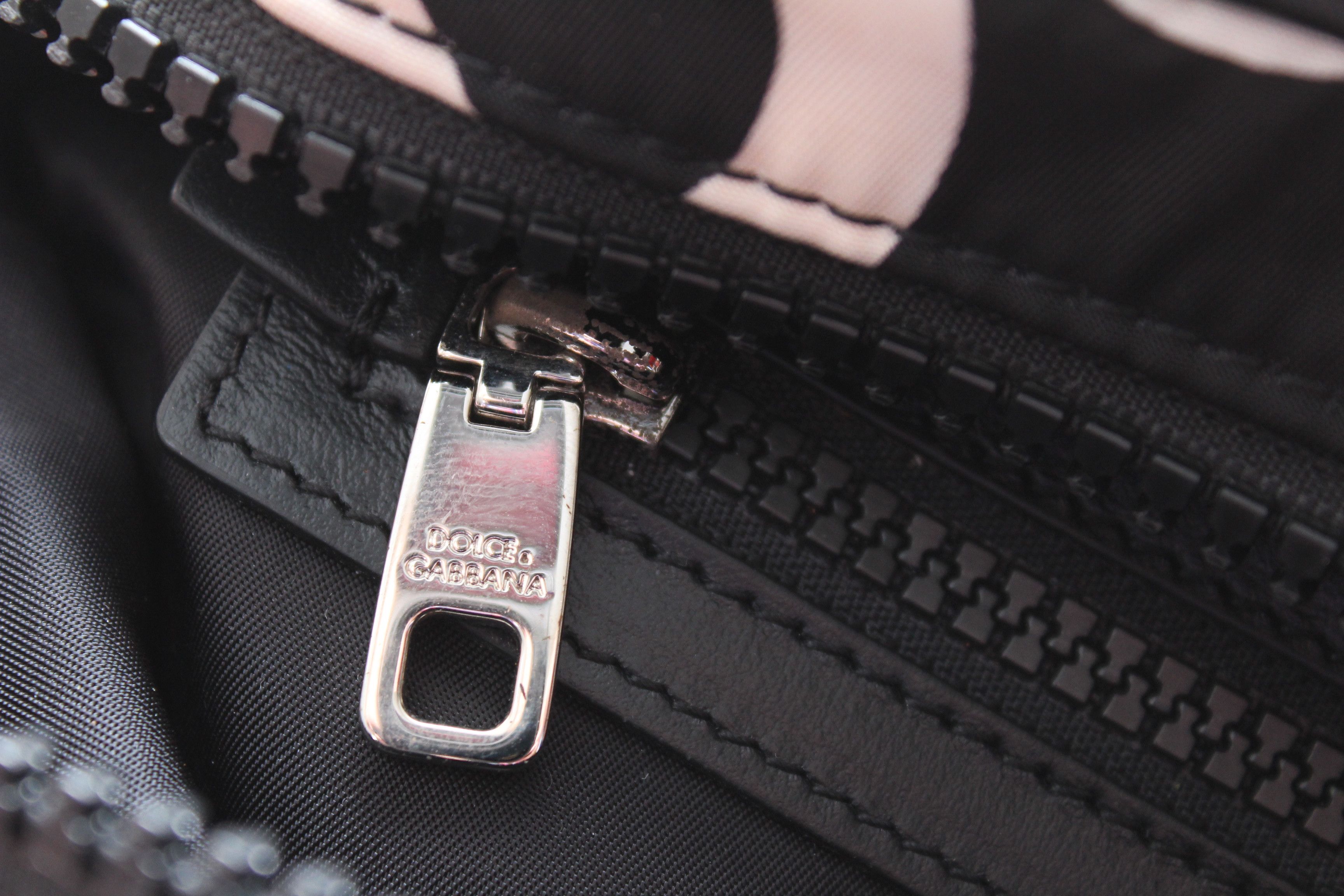 Dolce & Gabbana Dolce Gabbana DG Logo Waist Bag Hype Authentic Size ONE SIZE - 12 Thumbnail