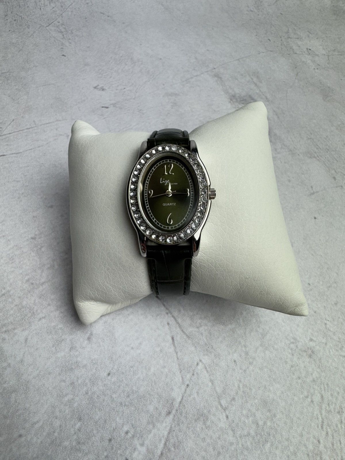 Japanese Brand Vintage Futuristic Japanese Style Watch Size ONE SIZE - 1 Thumbnail
