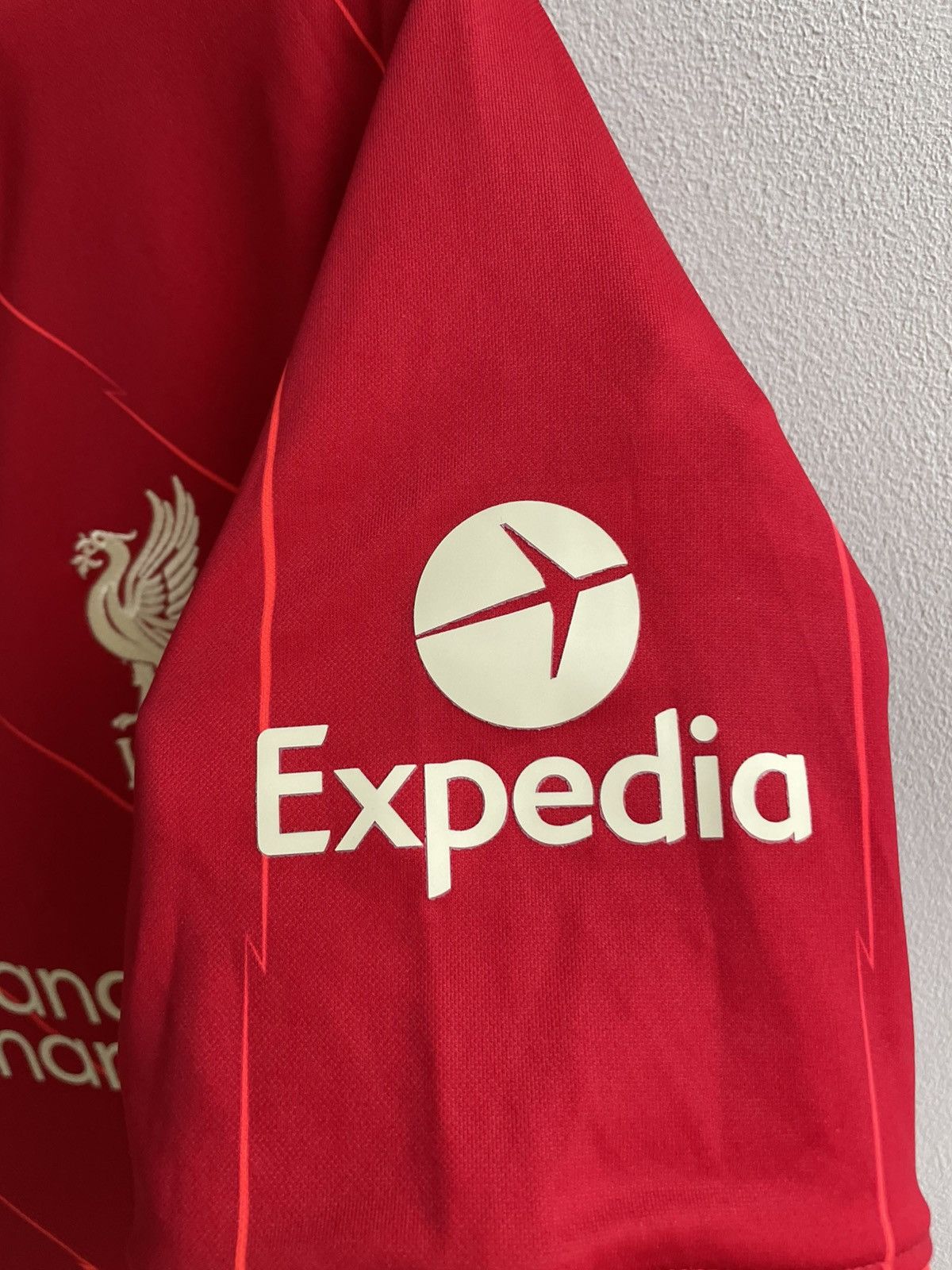 Nike Liverpool 2021 2022 Home Shirt Football Soccer Jersey Nike Size US M / EU 48-50 / 2 - 9 Thumbnail