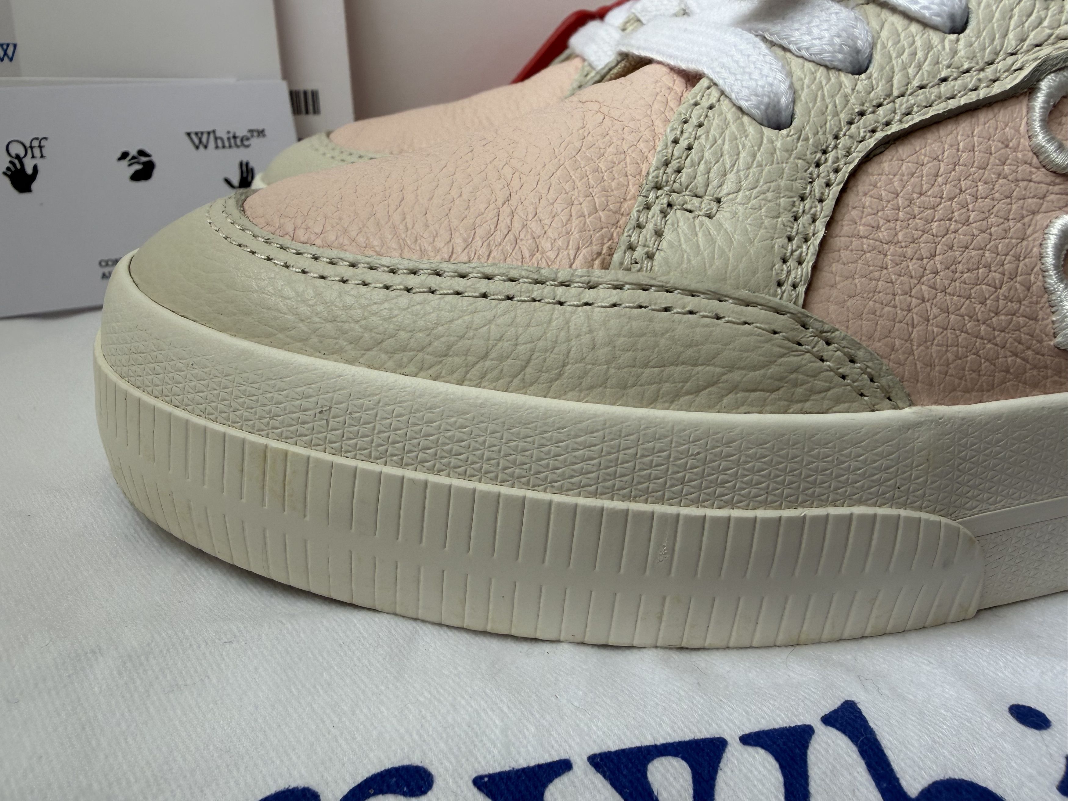 Off-White Off-White Low Vulcanized Leather Sneakers Pink/Nude Size 8 Size US 8 / IT 38 - 4 Thumbnail