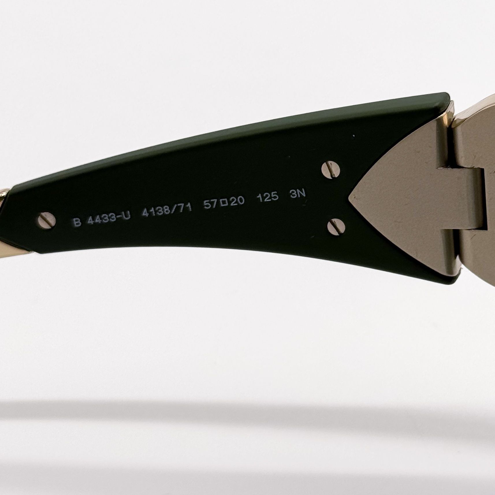 Burberry NEW BURBERRY SUNGLASSES GREEN BE4433U 4138/71 BE4433U 413871 Size ONE SIZE - 11 Thumbnail