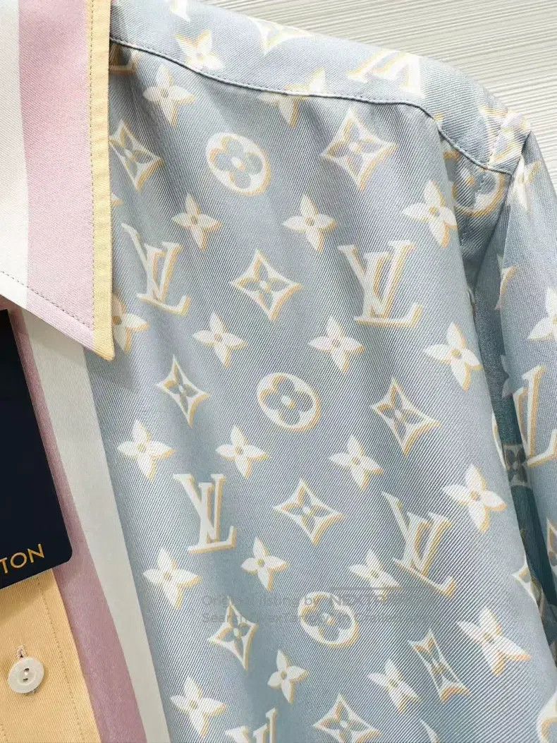Louis Vuitton Louis Vuitton Long Sleeve Shirt with Old Pattern Silk shir Size M / US 6-8 / IT 42-44 - 3 Thumbnail