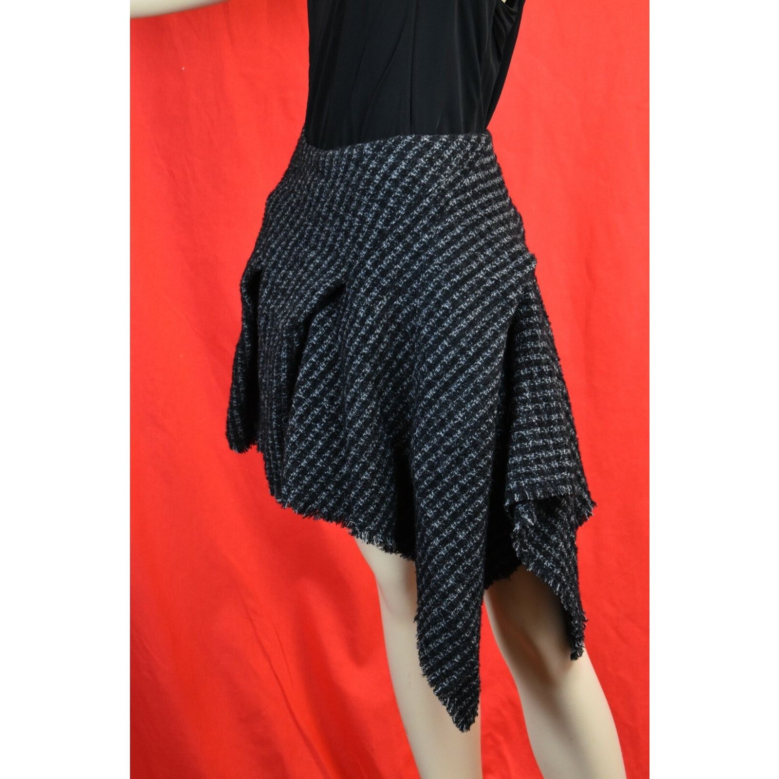 Balenciaga BALENCIAGA BLACK GRAY TWEED WOOL ASYMMETRIC SKIRT 40 ITALY Size 27" / US 4 / IT 40 - 3 Thumbnail