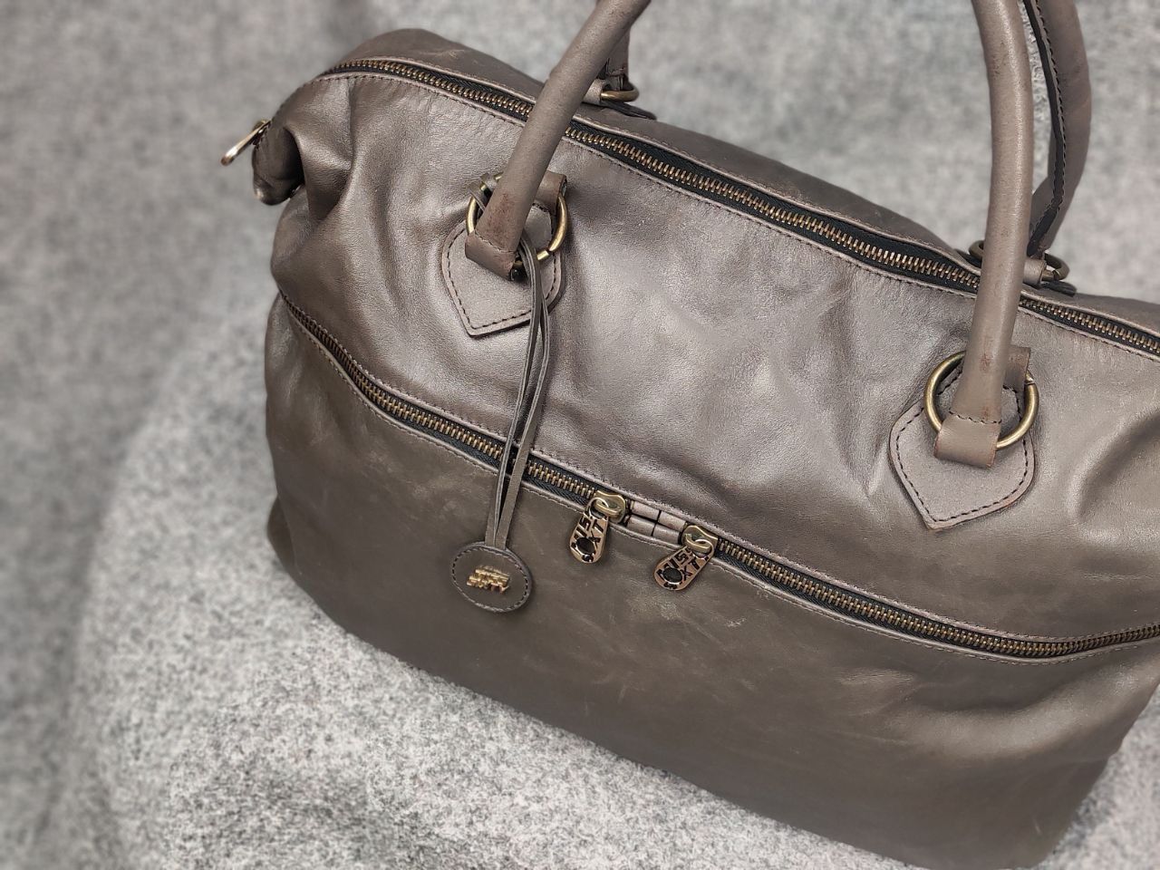 Miss Sixty Miss Sixty Vintage Y2K Dark Leather Oversized Zip Handbag Size ONE SIZE - 3 Thumbnail