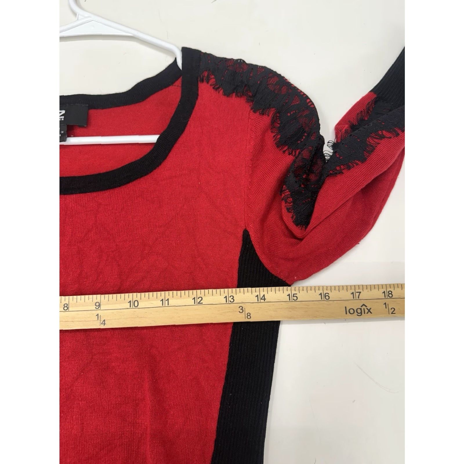Vintage IZ Byer Womens Sweater Size Medium Red Black 3/4 Sleeve Lace Arm Scrunch Sides Knit Pullover Knit Style Tight-Knit Casual Women’s Pullover Red Size M / US 6-8 / IT 42-44 - 7 Thumbnail