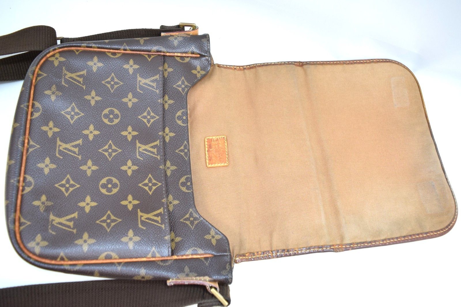 Louis Vuitton Louis Vuitton Bosphore PM Crossbody Bag M40106 Size ONE SIZE - 9 Thumbnail