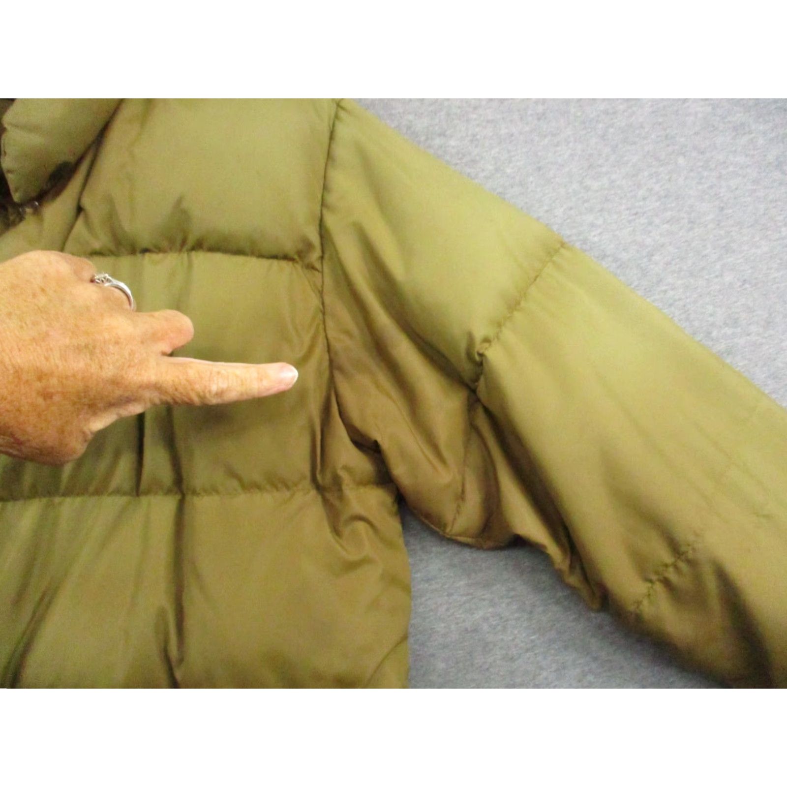 Vintage VINTAGE Browning Waterfow Down Puffer Jacket Medium Brown Made in USA Jacket Men M Brown Down Puffer USA Logo Size US M / EU 48-50 / 2 - 6 Thumbnail