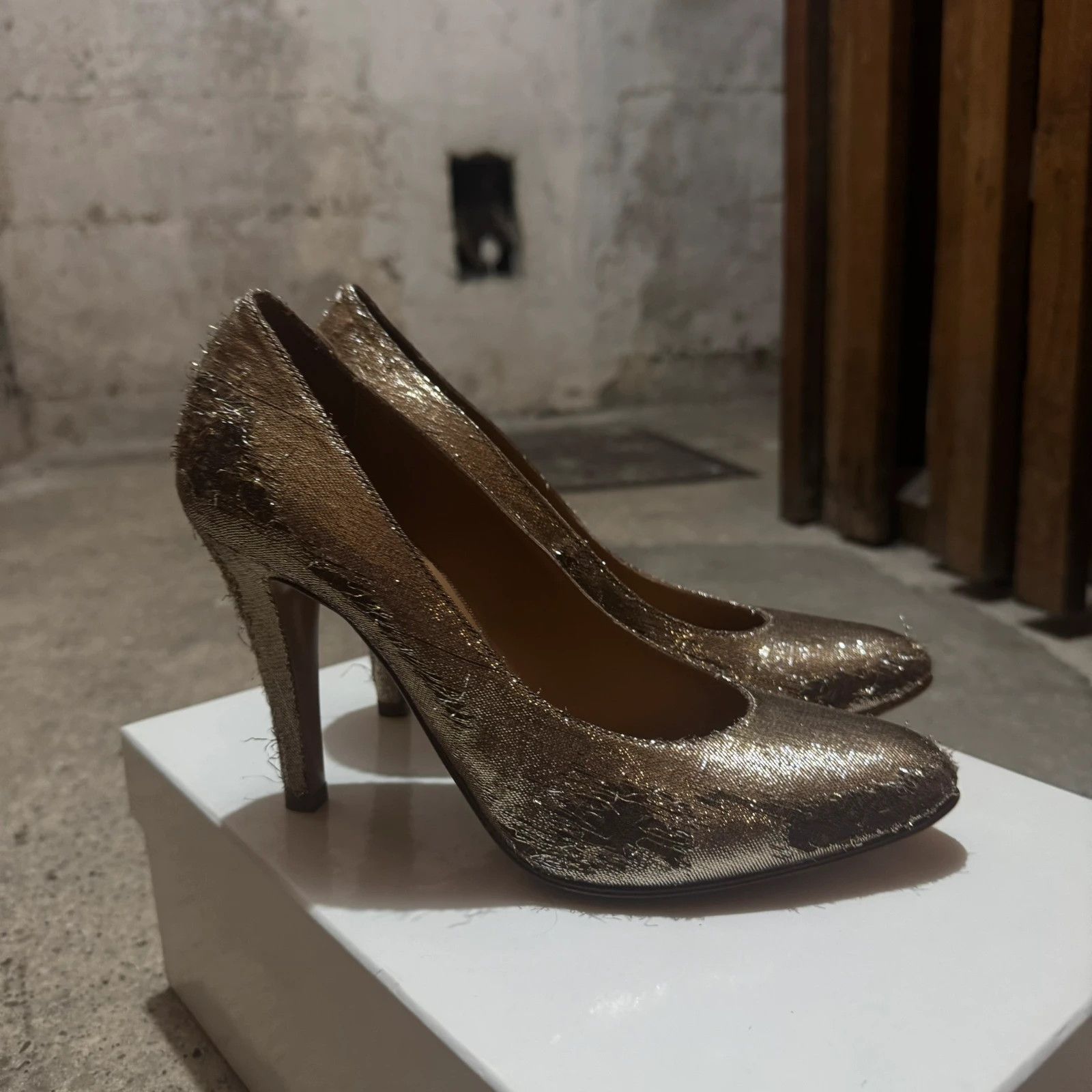 Maison Margiela high heels Distressed metallic lamé gold