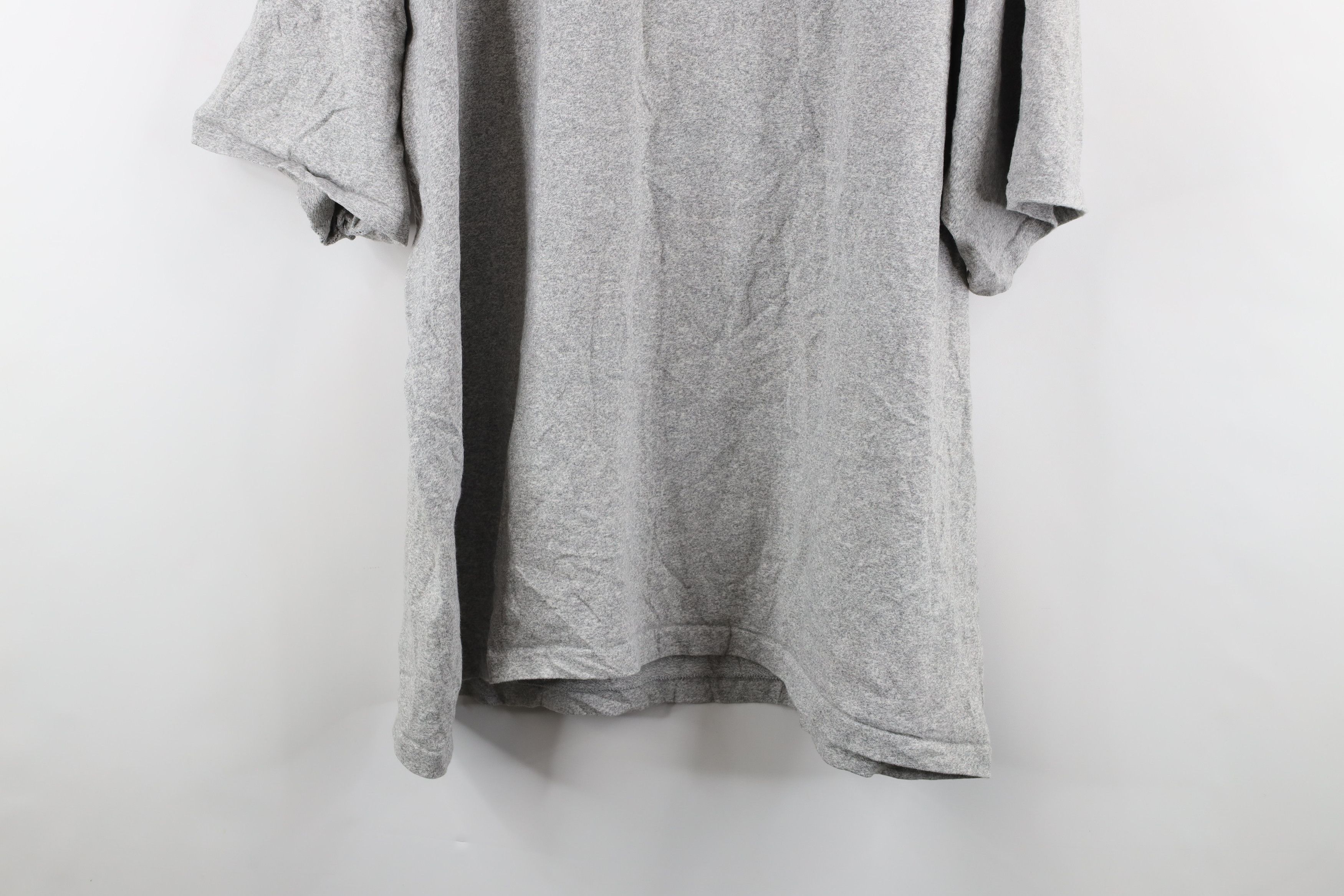 Vintage Vintage 90s Out University of Iowa Football T-Shirt Gray USA Size US XXL / EU 58 / 5 - 8 Thumbnail