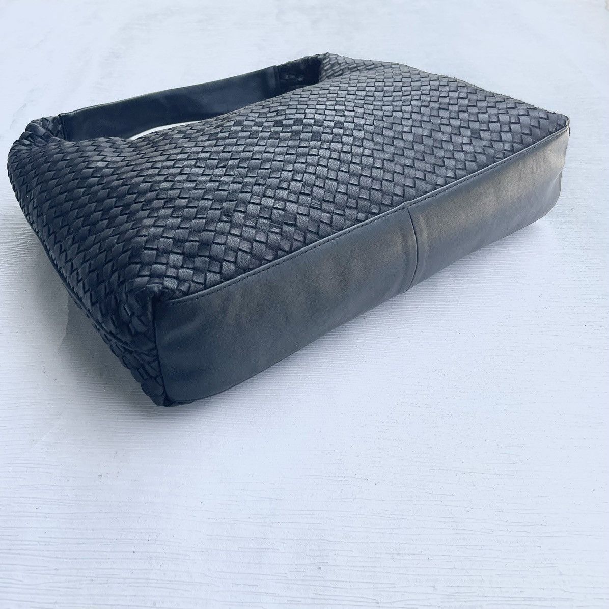 Leather Black Leather Woven Shoulder Bag Like Bottega Vaneta Size ONE SIZE - 6 Thumbnail