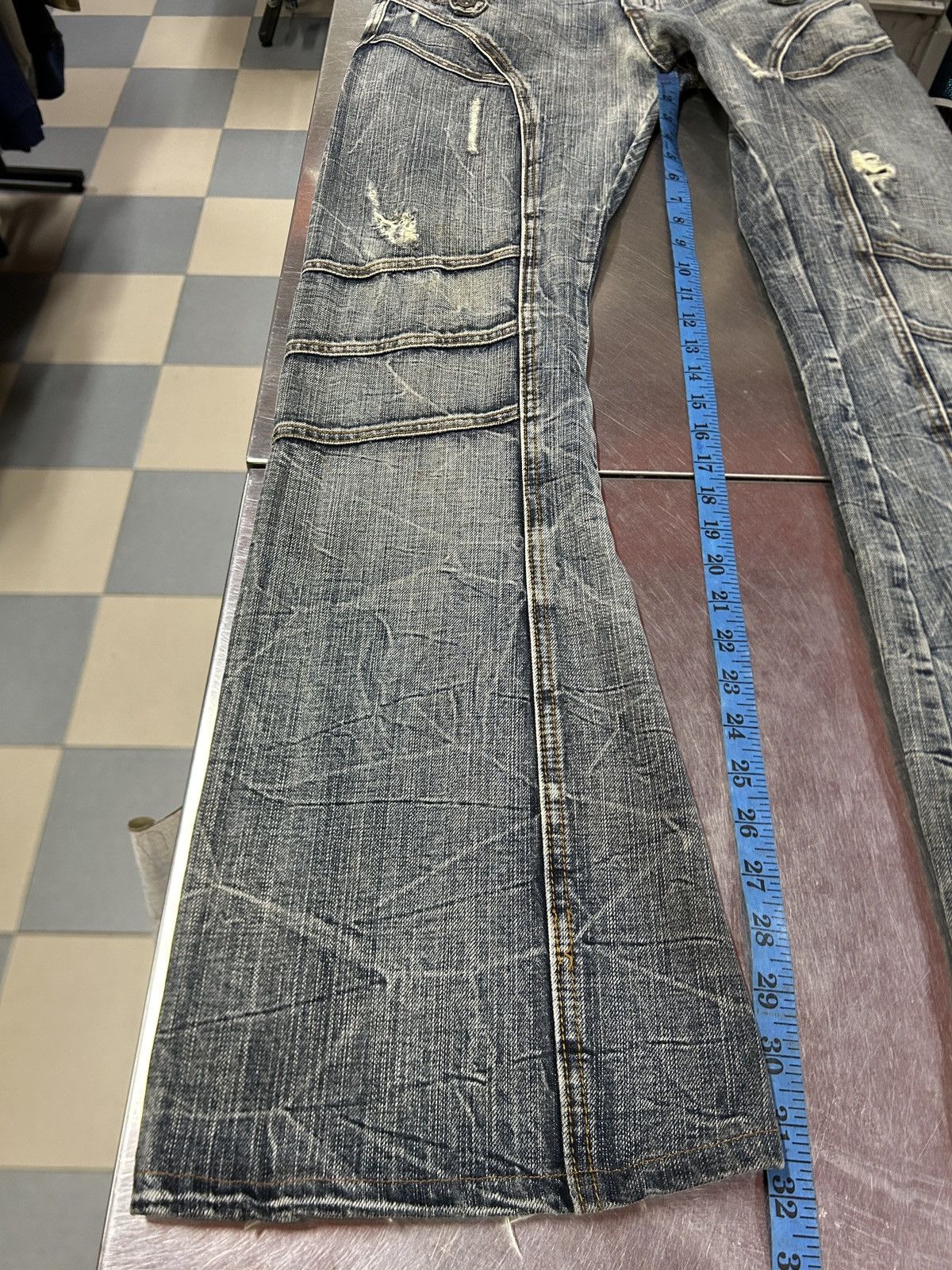 semanticdesign Vintage Semantic Design Clawmark Distressed Flare Jeans Size US 31 - 19 Thumbnail