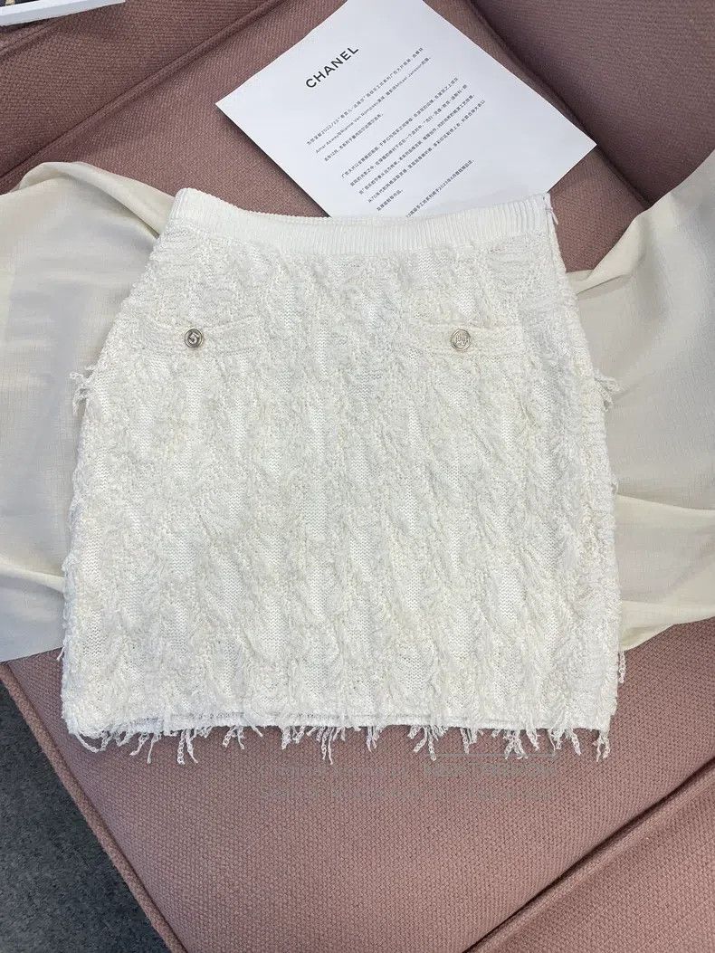 Chanel Chanel White tassel skirt and short skirt Size 26" / US 2 / IT 38 - 2 Thumbnail