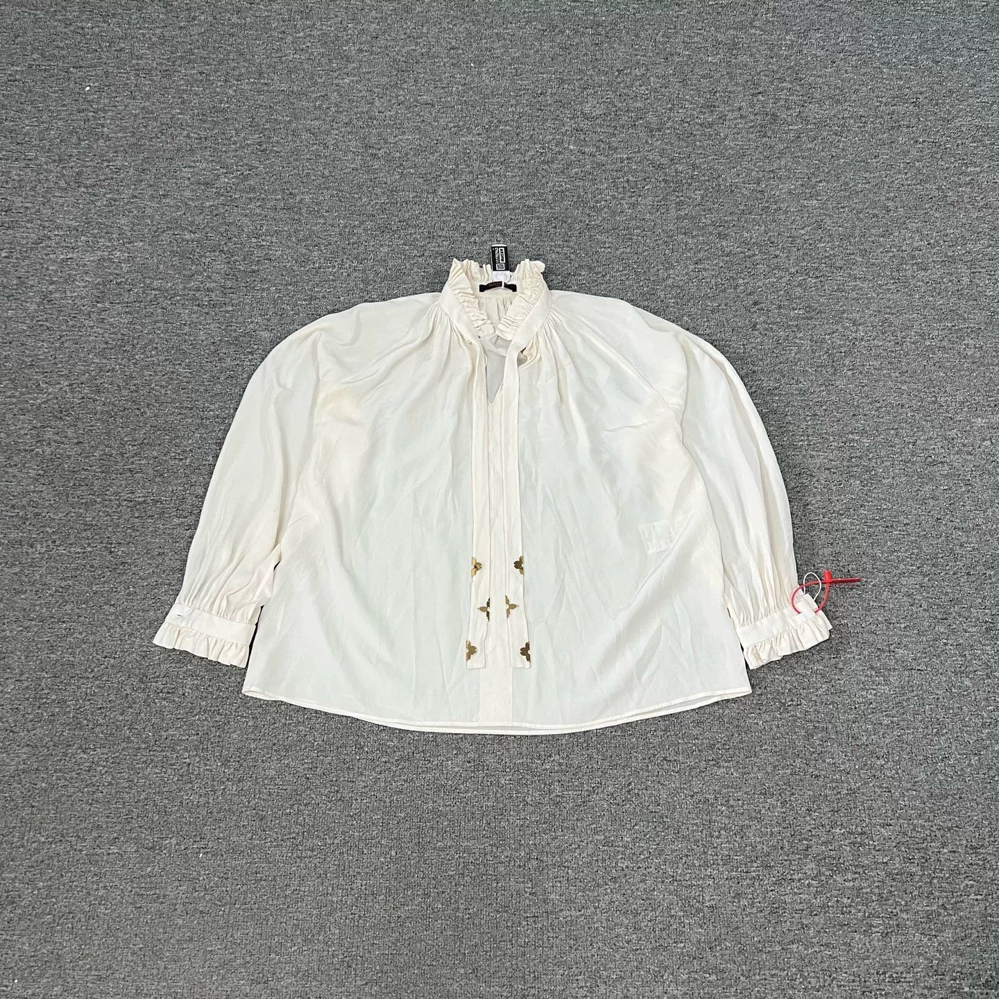 Louis Vuitton Louis Vuitton Silk Tie Shirt Size M / US 6-8 / IT 42-44 - 1 Thumbnail