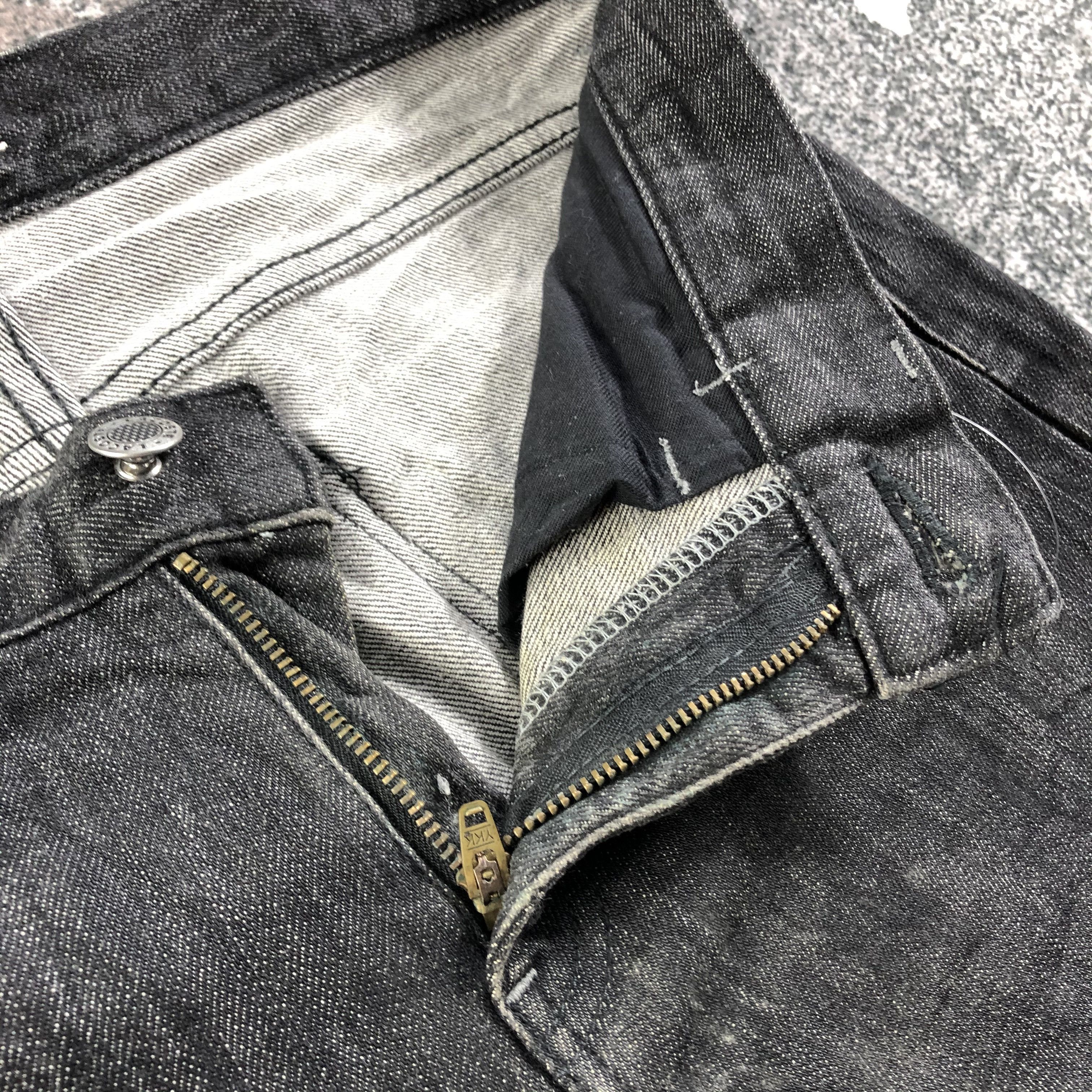 Lacoste Lacoste Jeans Faded Black Denim KJ1615 Size US 30 / EU 46 - 7 Thumbnail