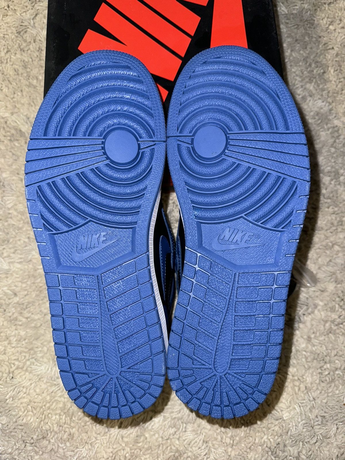 Jordan Brand Jordan 1 High Dark Marina Blue Size US 10 / EU 43 - 7 Thumbnail