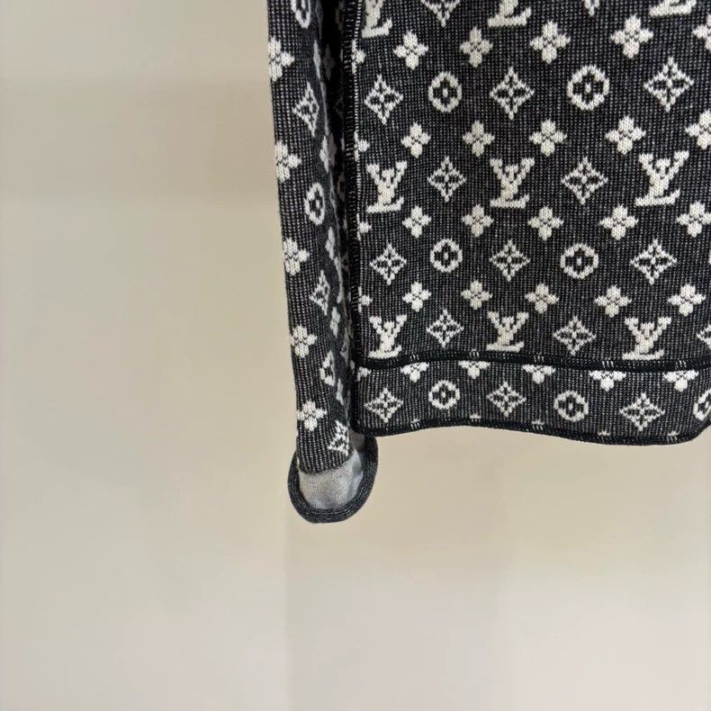 Louis Vuitton Louis Vuitton Wool 23ss full print crewneck long-sleeve sw Size US S / EU 44-46 / 1 - 5 Thumbnail