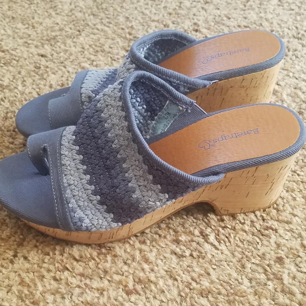 Designer BareTraps Bethie Slip Ons Size 7.5 Size US 7.5 / IT 37.5 - 2 Thumbnail