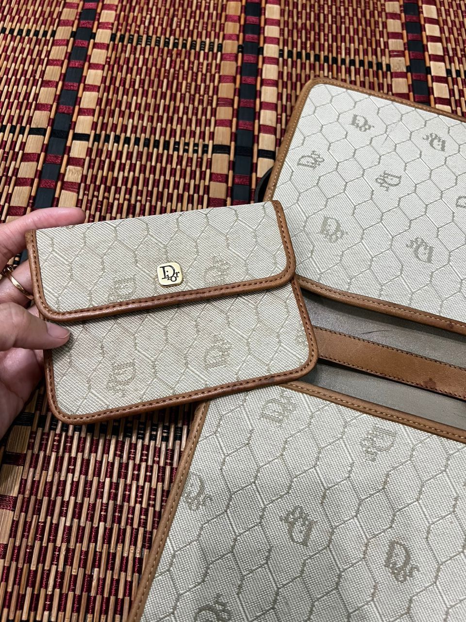 Dior Christian dior honeycomb canvas ling bag/cross body Size ONE SIZE - 10 Thumbnail