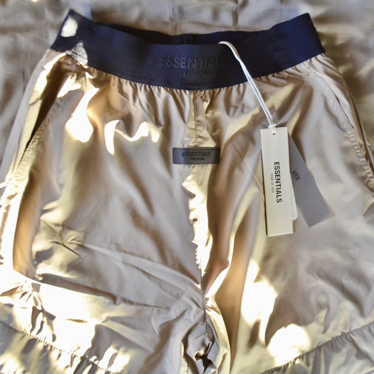 Fear of God NEW $150 XS Fear of God Essentials Polyester Storm Pant Oak Size US 26 / EU 42 - 3 Thumbnail