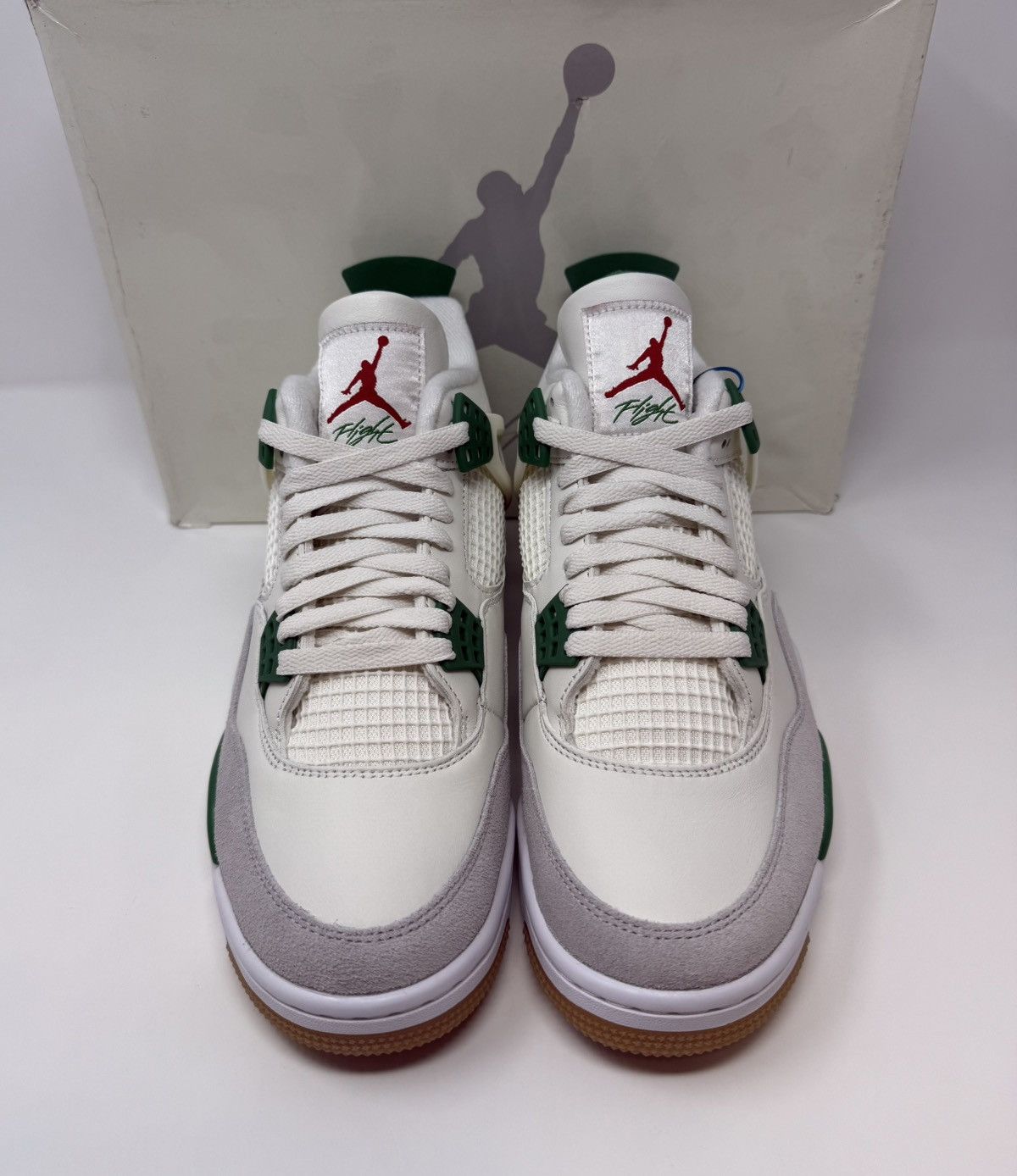 Jordan Brand Jordan 4 Retro SB Pine Green Size US 9 / EU 42 - 2 Thumbnail