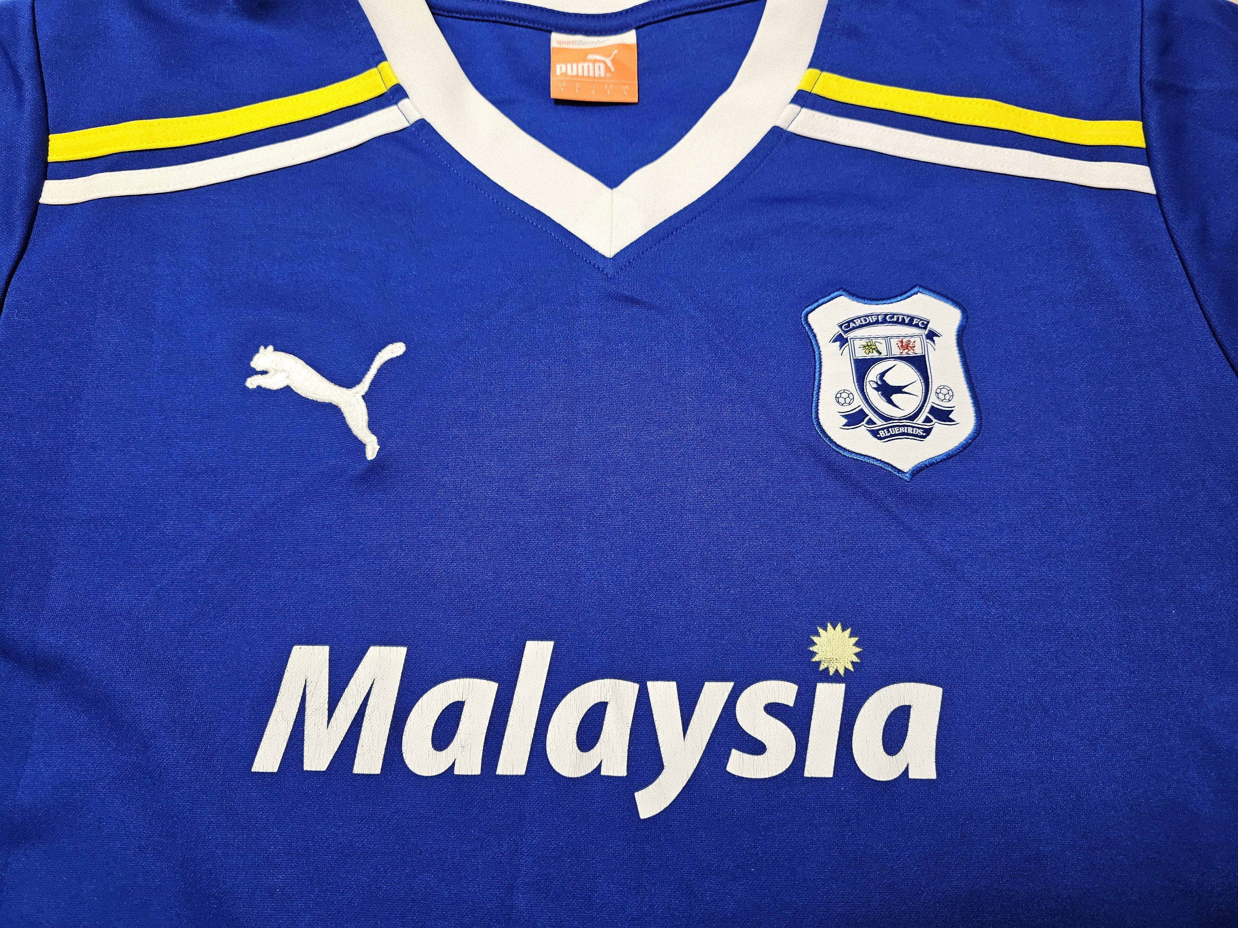 Puma CARDIFF CITY 2011 2012 HOME FOOTBALL SHIRT SOCCER JERSEY Size US L / EU 52-54 / 3 - 3 Thumbnail
