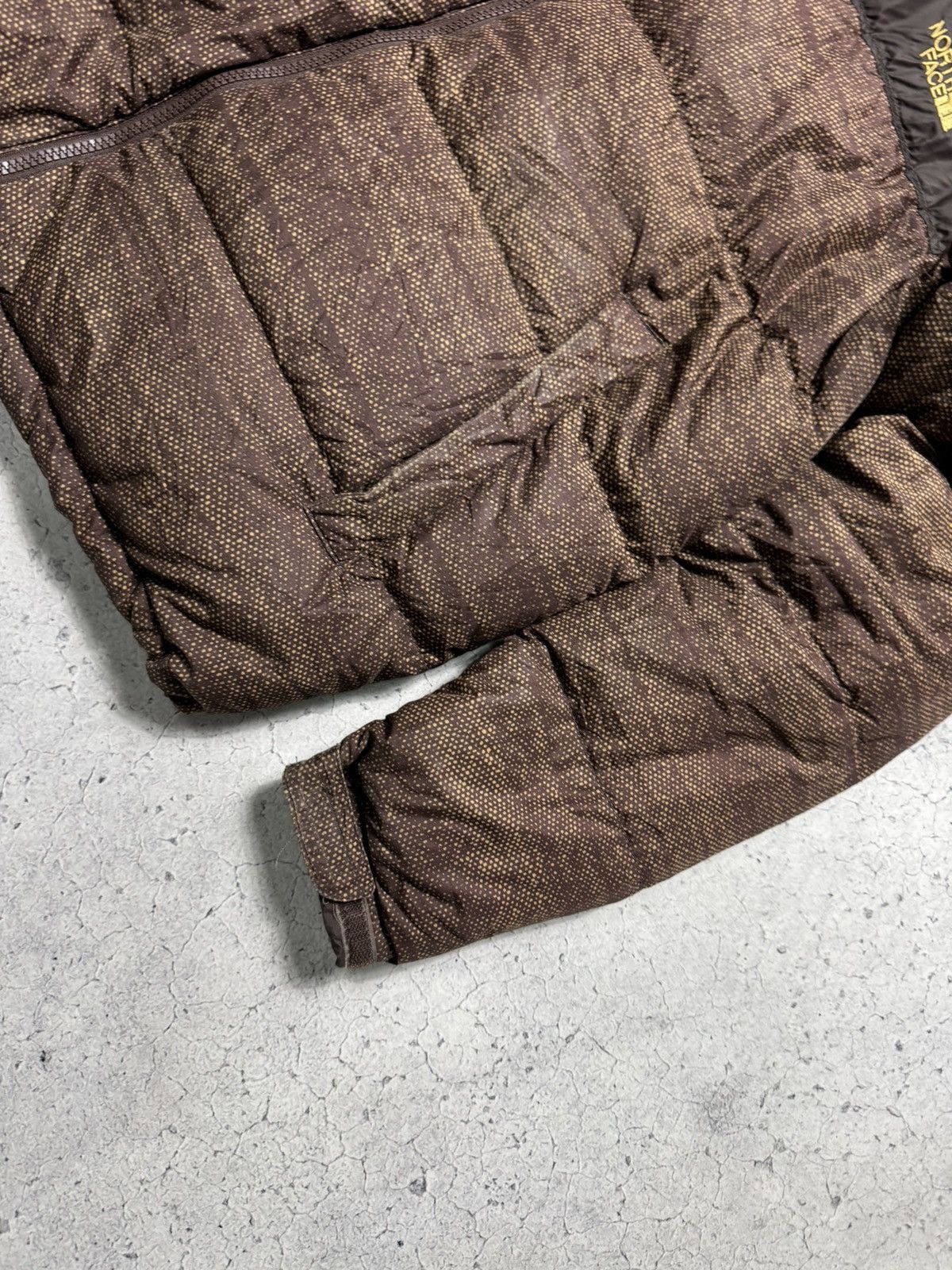 The North Face Vintage The North Face Brown Hype Puffer Down Jacket Size US L / EU 52-54 / 3 - 4 Thumbnail