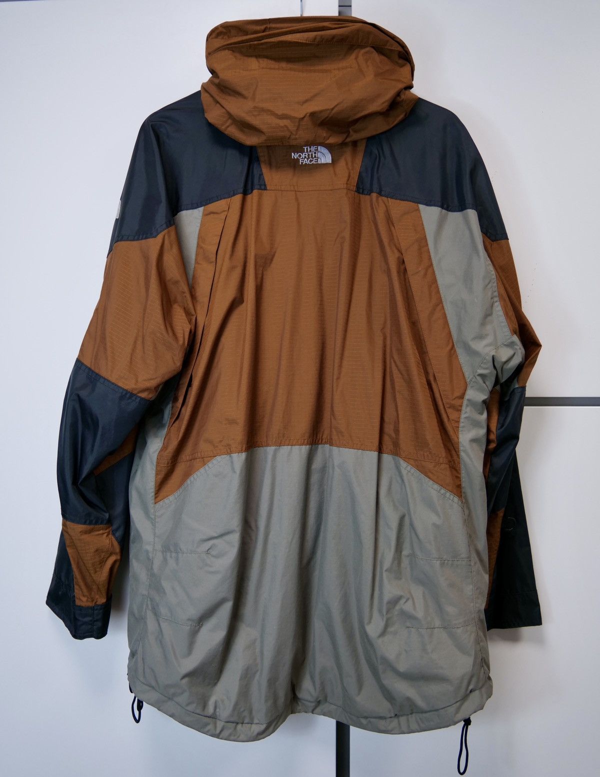The North Face Very Rare Brown 90s Center Logo Nylon North Face Jacket Size US L / EU 52-54 / 3 - 3 Thumbnail