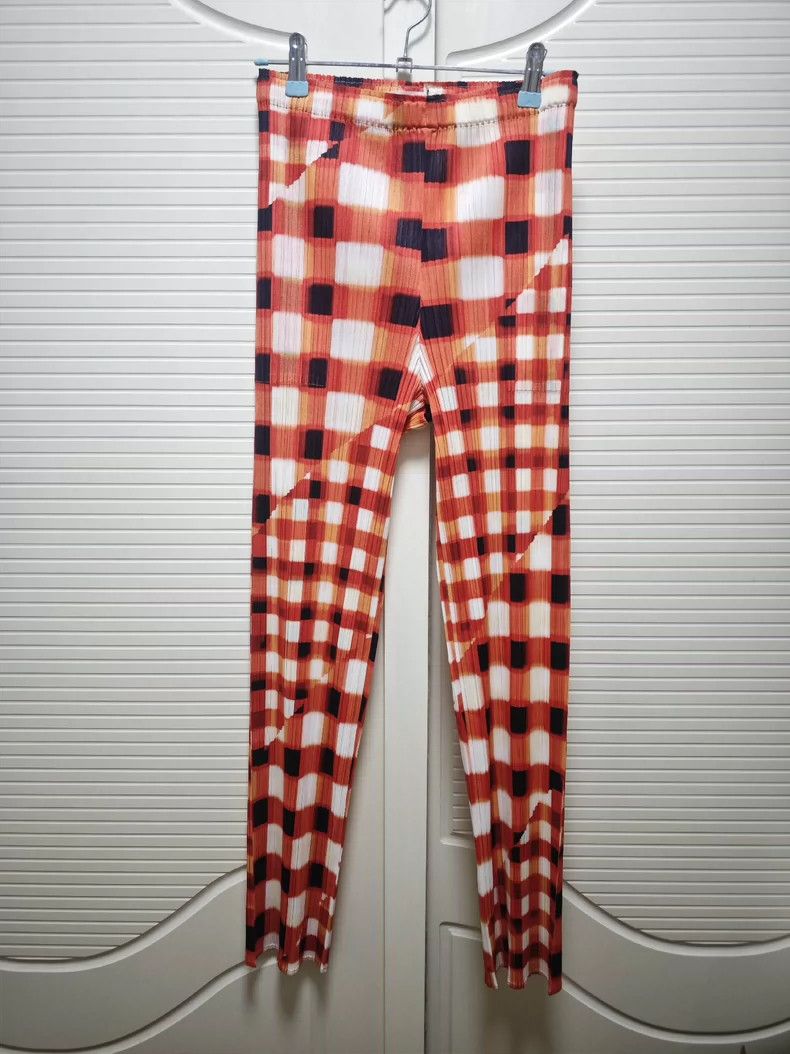 Issey Miyake Issey Miyake size:5 Orange checkered straight-leg pants Size 42" / US 20 - 1 Thumbnail
