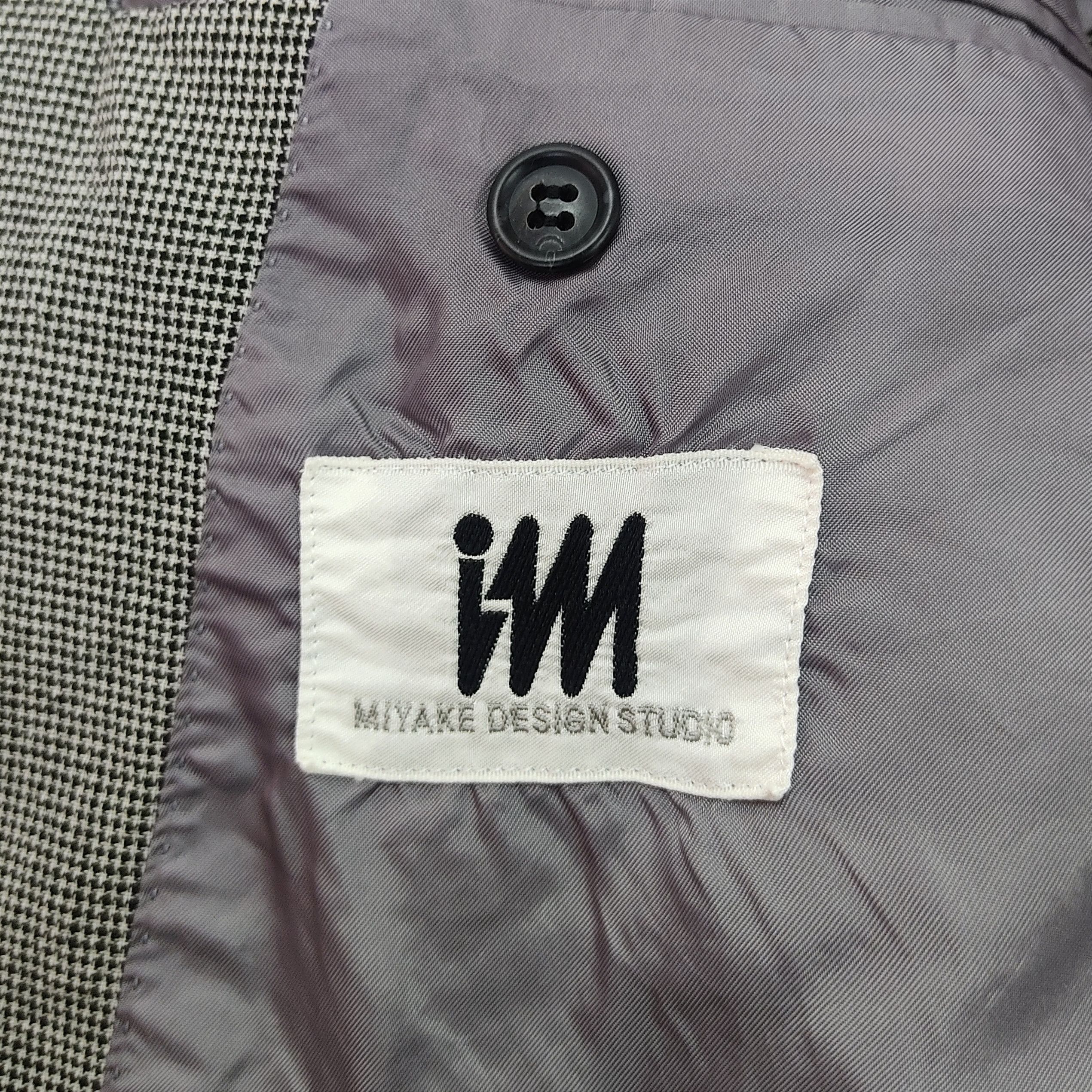 Issey Miyake × Vintage IM MIYAKE Studio Design Checkered Wool Blazer Coat Size US M / EU 48-50 / 2 - 8 Thumbnail