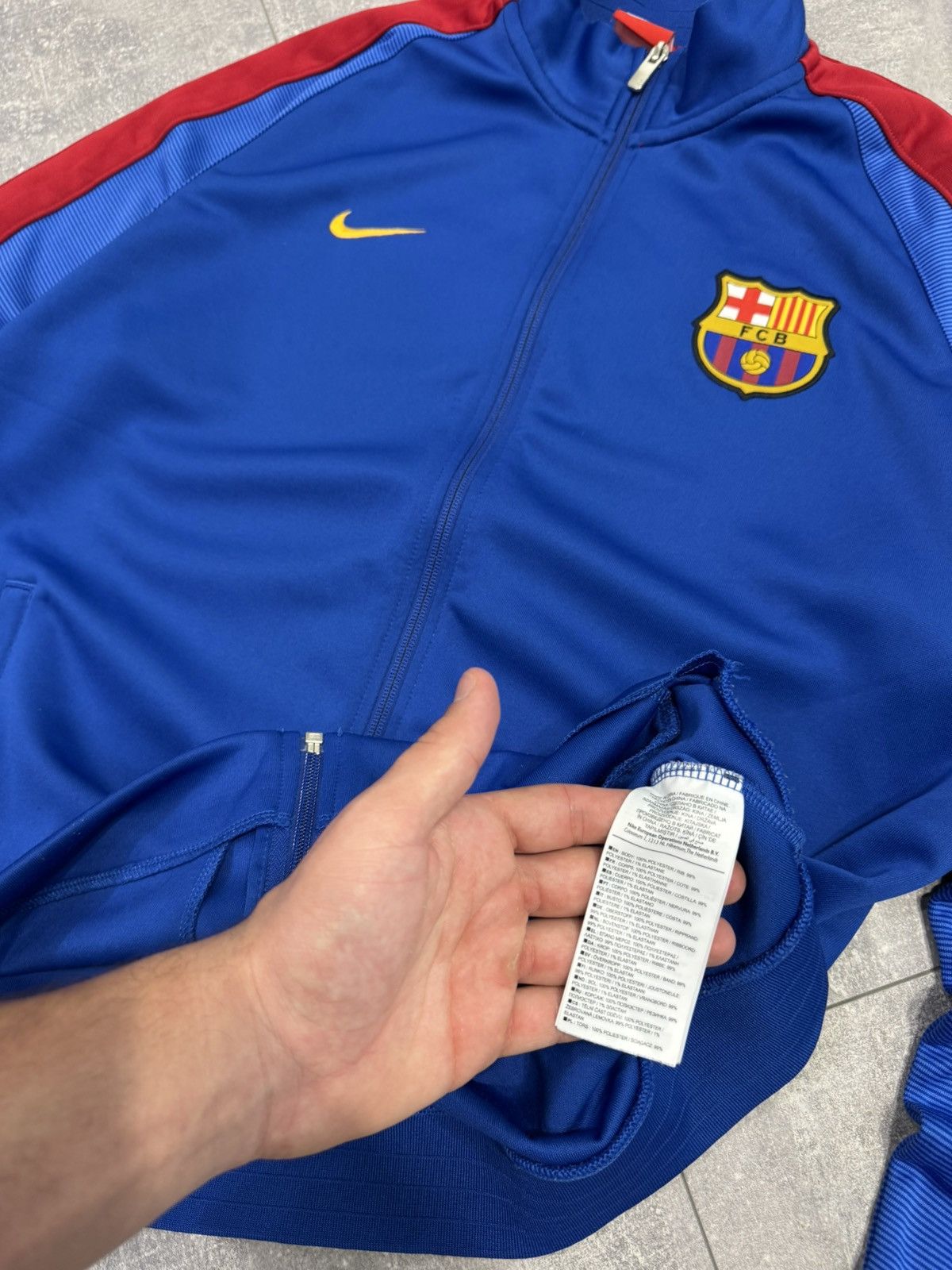 Nike Vintage Nike FC Barcelona Zip Soccer Jersey Y2K Drill Rare Size US XL / EU 56 / 4 - 14 Thumbnail