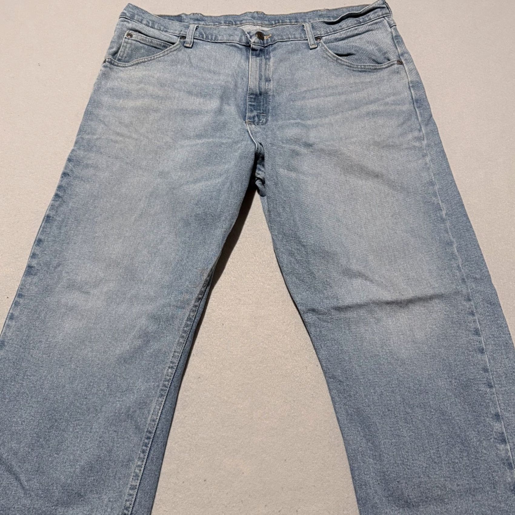 Wrangler Wrangler Jeans Light Wash Denim Comfort Stretch Straight Zip Fly - 38x32 Men Size US 38 / EU 54 - 2 Thumbnail