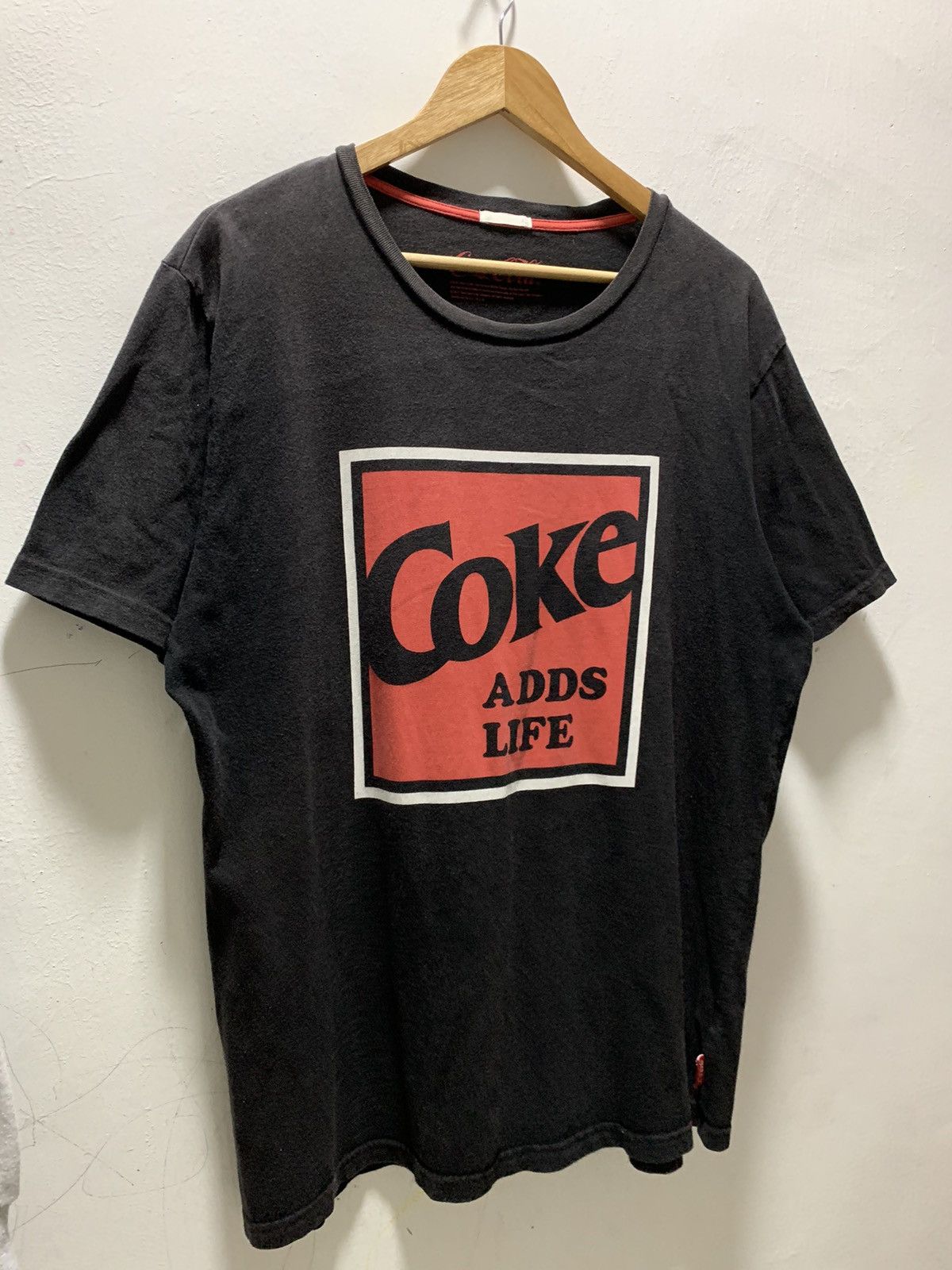 GU Y2K GU X Coke Xlarge Tshirt Size US XL / EU 56 / 4 - 4 Thumbnail