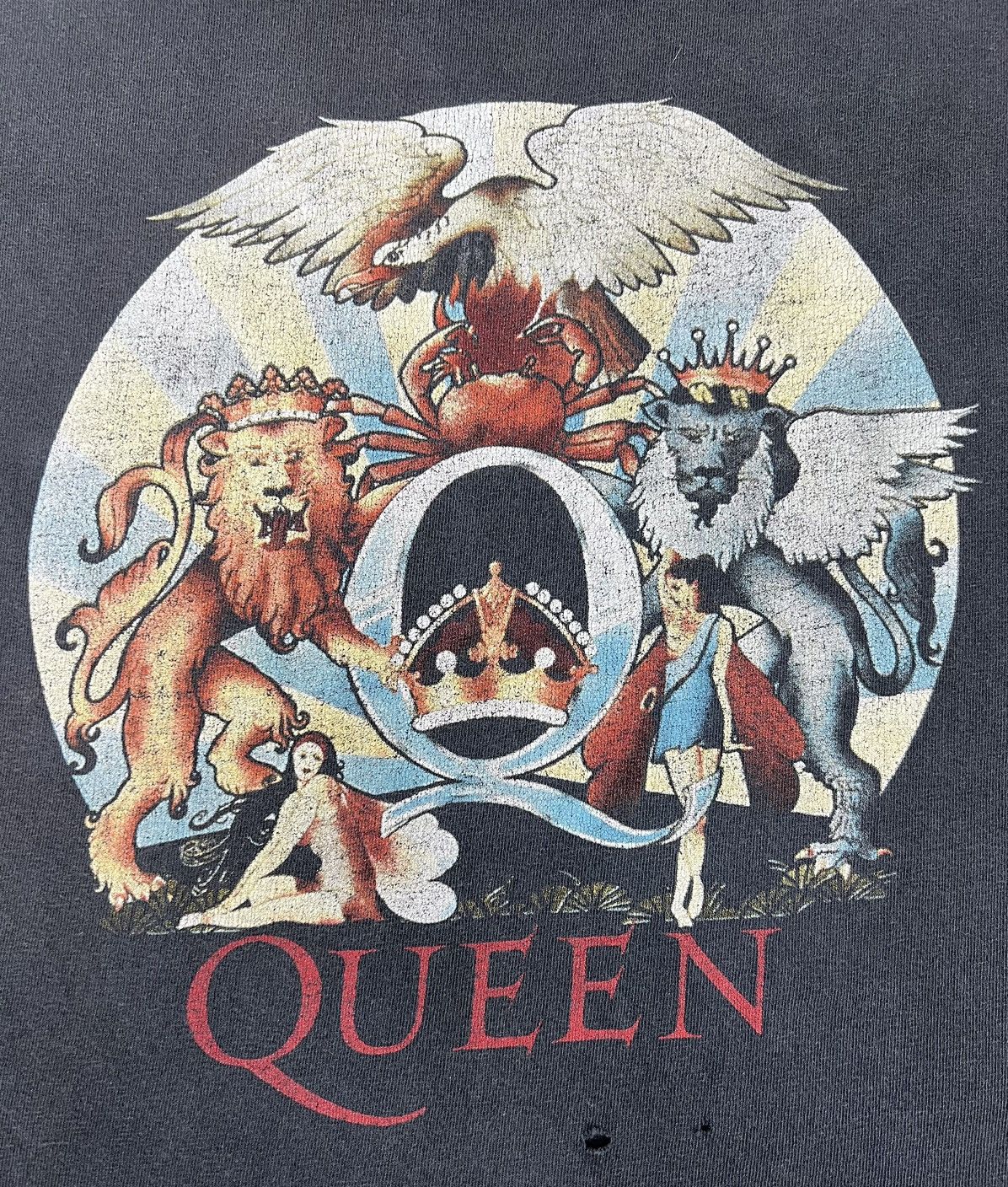 Band Tees × Vintage Distressed Vintage Queen tee Size US L / EU 52-54 / 3 - 7 Thumbnail