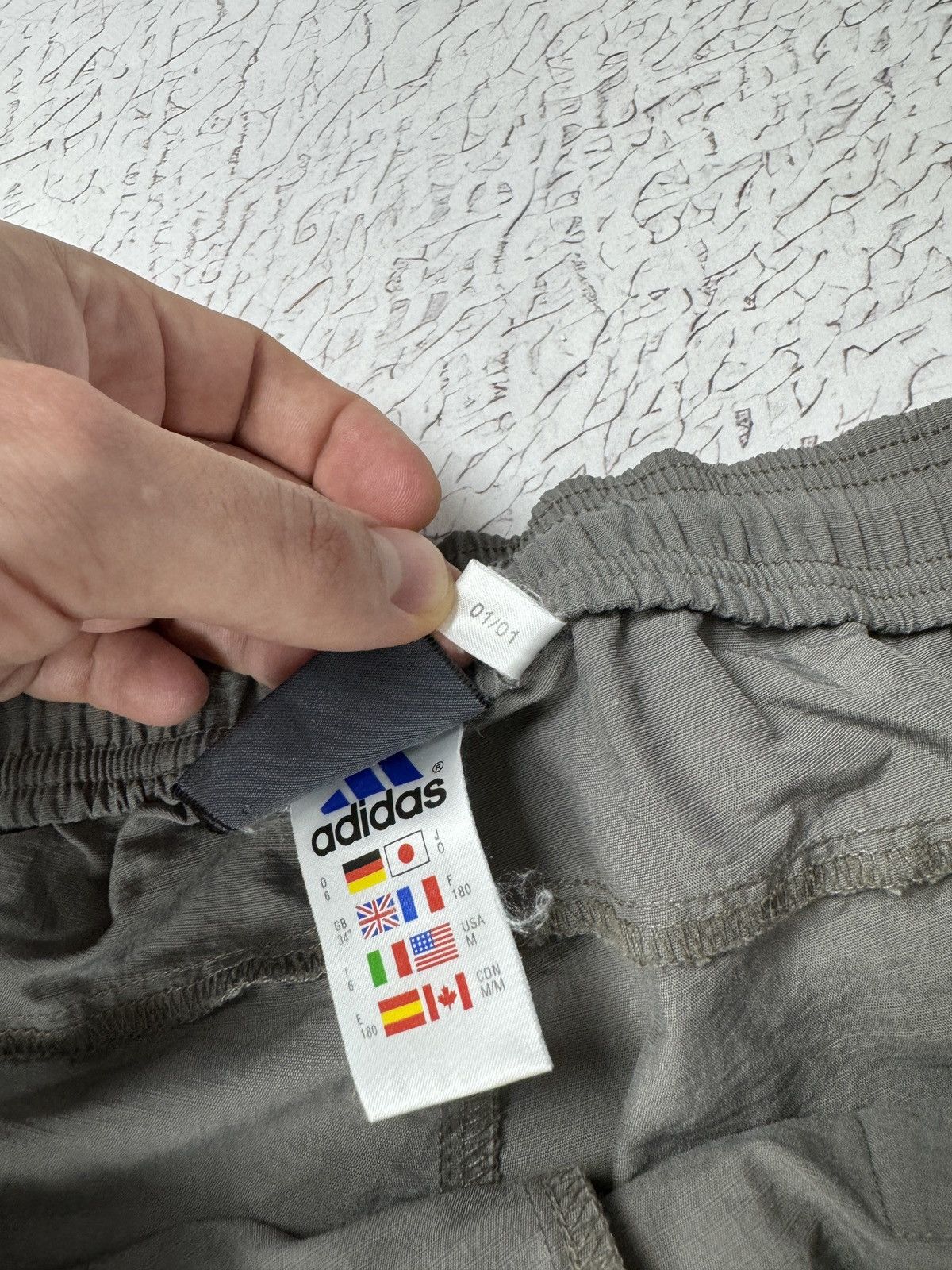 Adidas Adidas vntg y2k outdoor hiking 2 in 1 tightened track pants Size US 34 / EU 50 - 11 Thumbnail