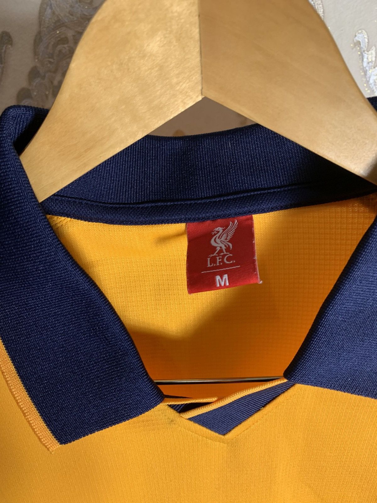 Vintage VERY RARE FC LIVERPOOL ENGLAND SOCCER JERSEY RETRO Y2K 90s Size US M / EU 48-50 / 2 - 3 Thumbnail
