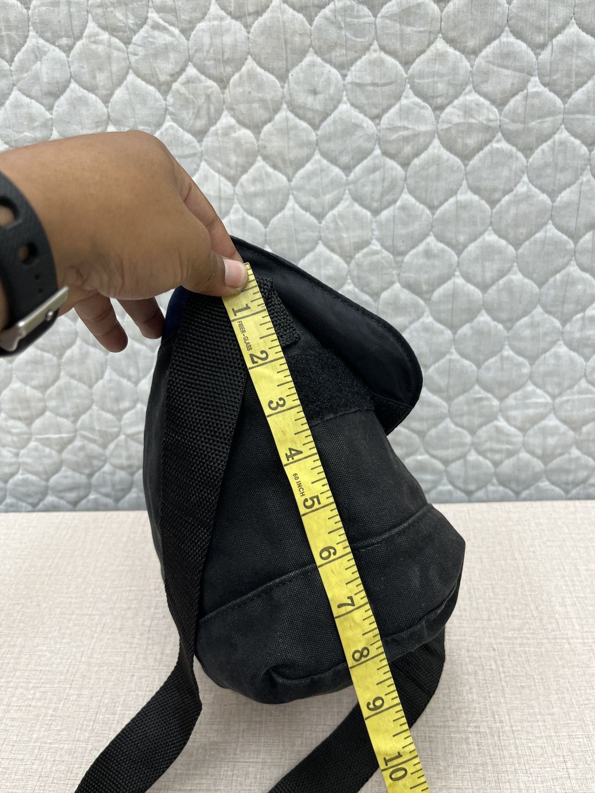 BEAMS GOTHAM CITY SLING BAG