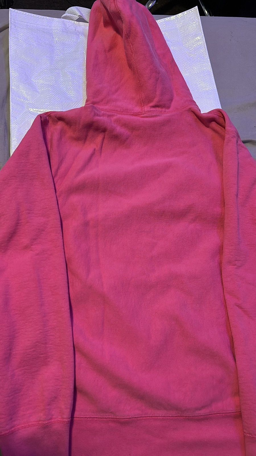 Supreme FW17 Supreme Magenta Box Logo Sweatshirt Size US M / EU 48-50 / 2 - 3 Thumbnail